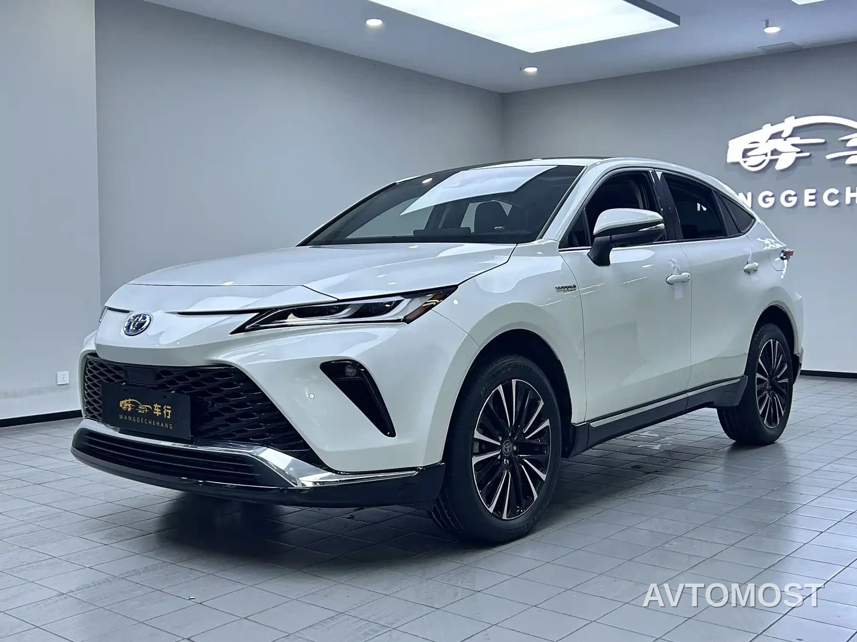 Toyota Venza 2022 Dual Engine 2.5L CVT 4WD Supreme — фото 1