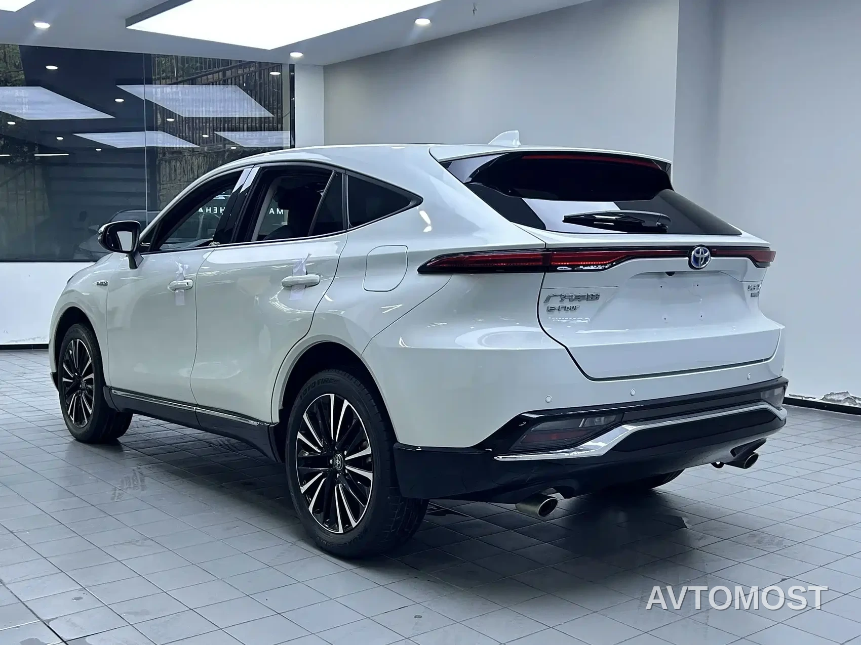 Toyota Venza 2022 Dual Engine 2.5L CVT 4WD Supreme — фото 7