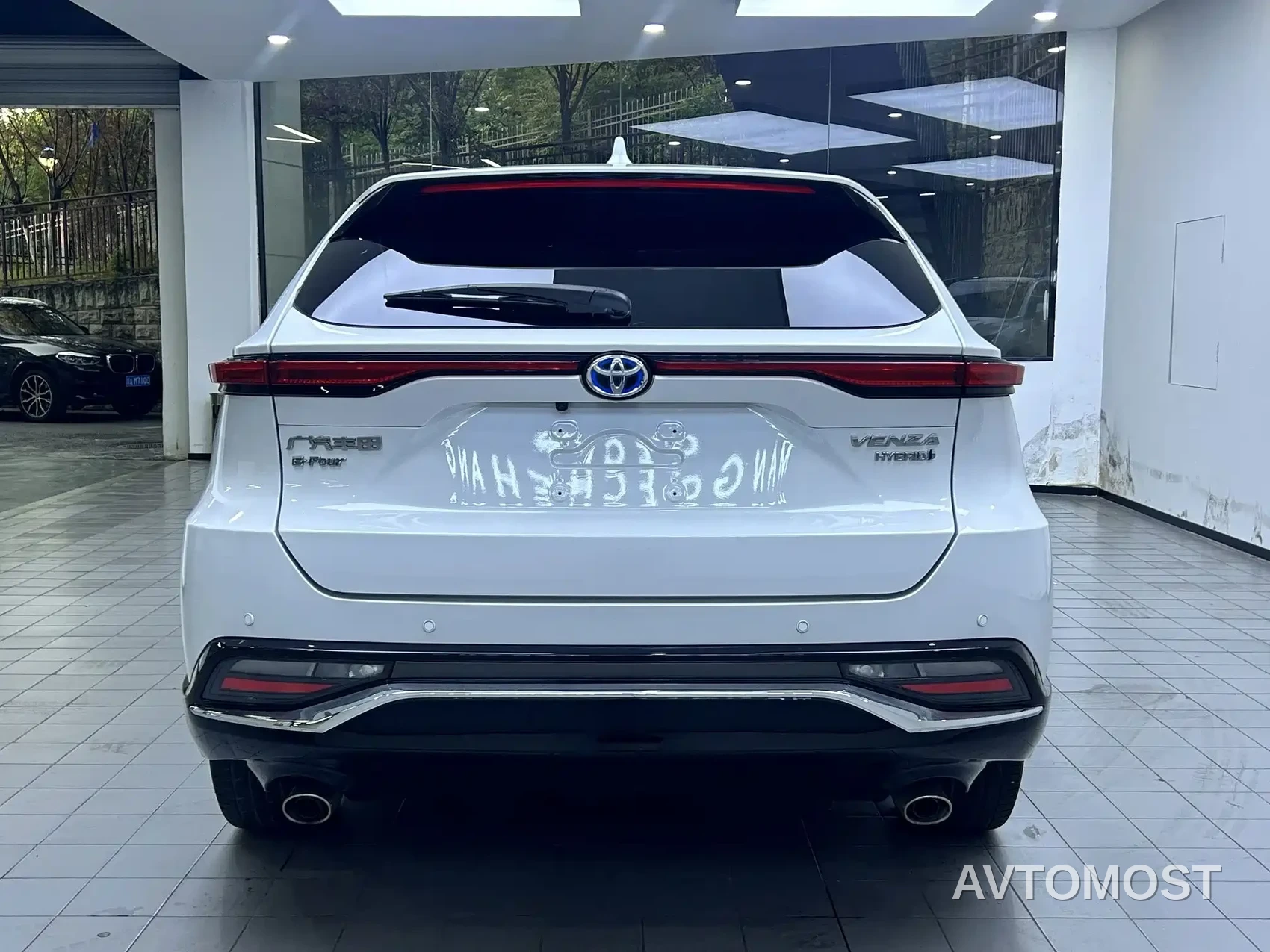 Toyota Venza 2022 Dual Engine 2.5L CVT 4WD Supreme — фото 8