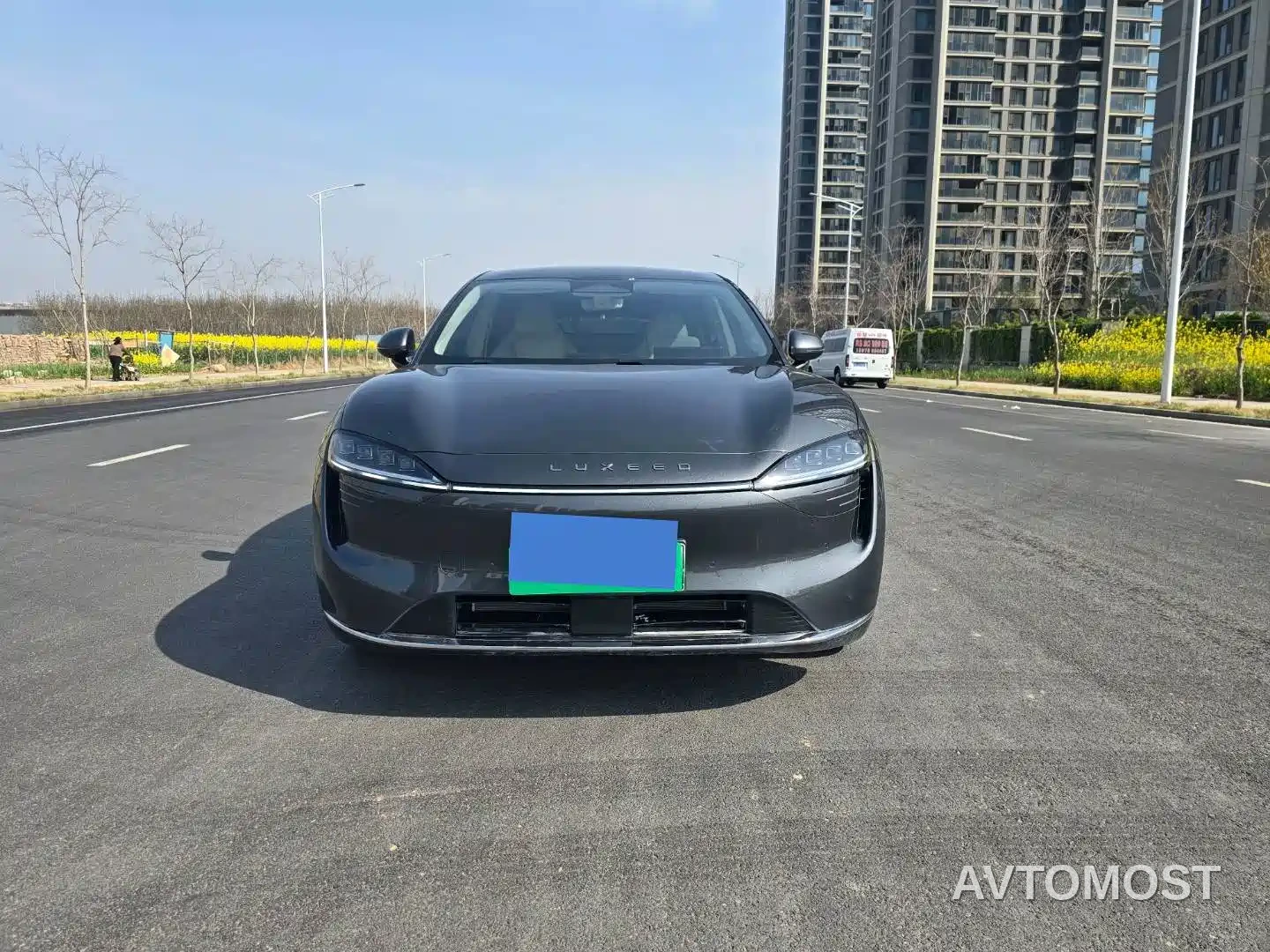 Zhijie Luxeed R7 2025 Extended Range 251km Pro — фото 2