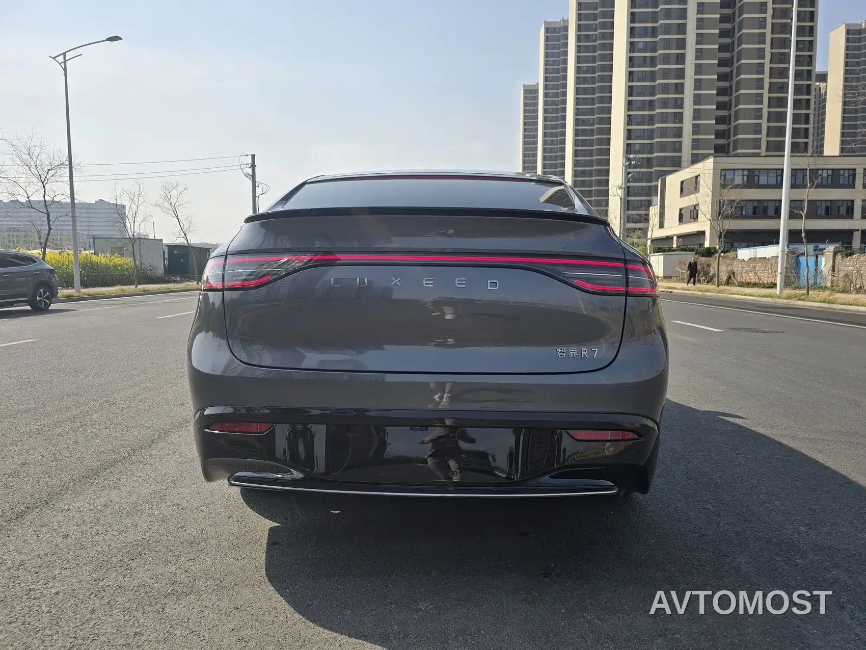 Zhijie Luxeed R7 2025 Extended Range 251km Pro — фото 8