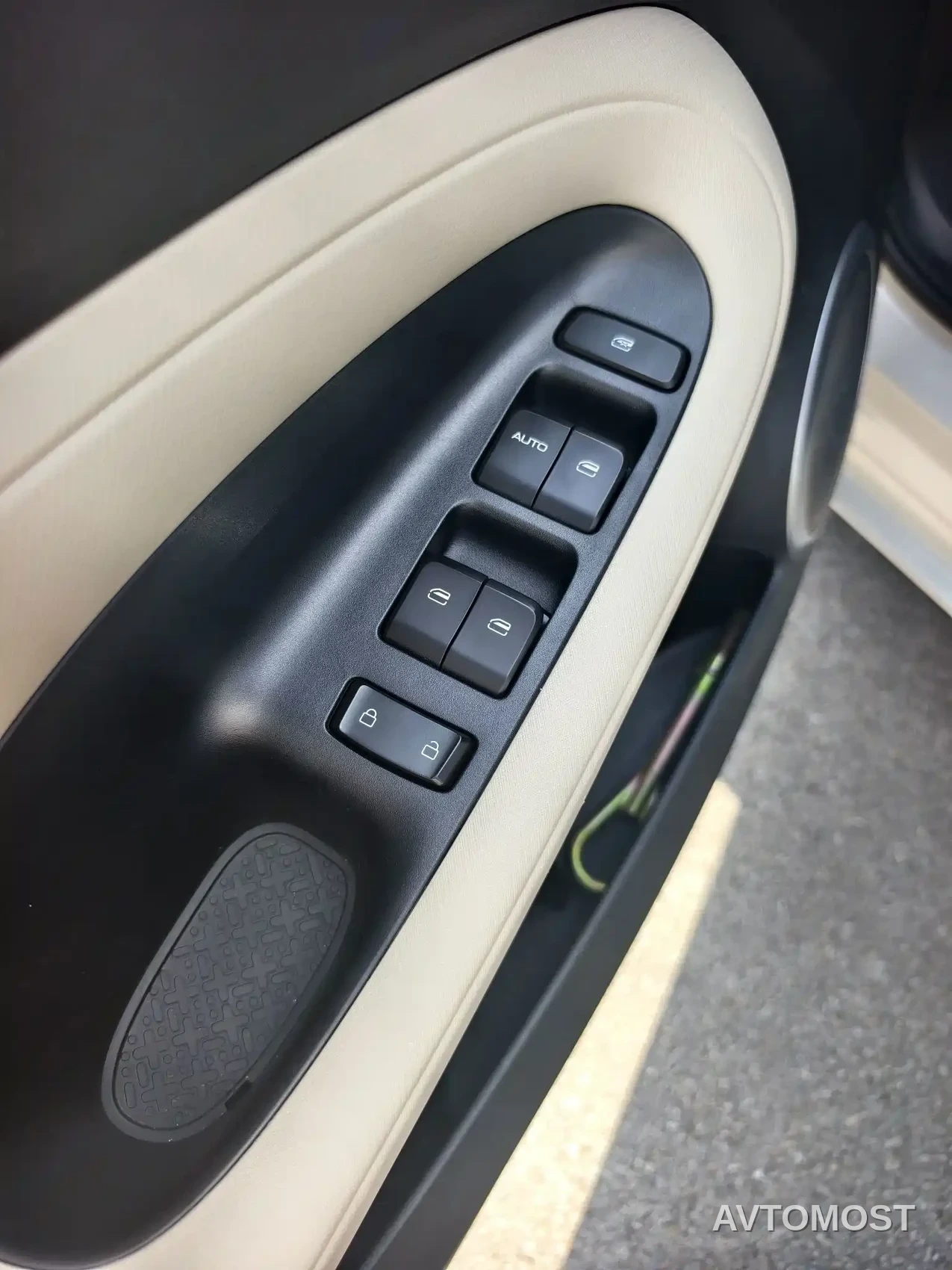 Wuling Bingo 2023 Model 203km Lite Enjoyment Edition — фото 10