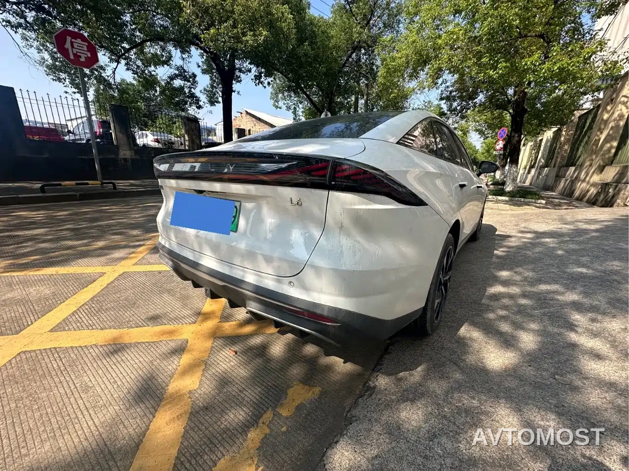 Geely Galaxy L6 2024 125km PLUS Soaring Dragon Edition — фото 5