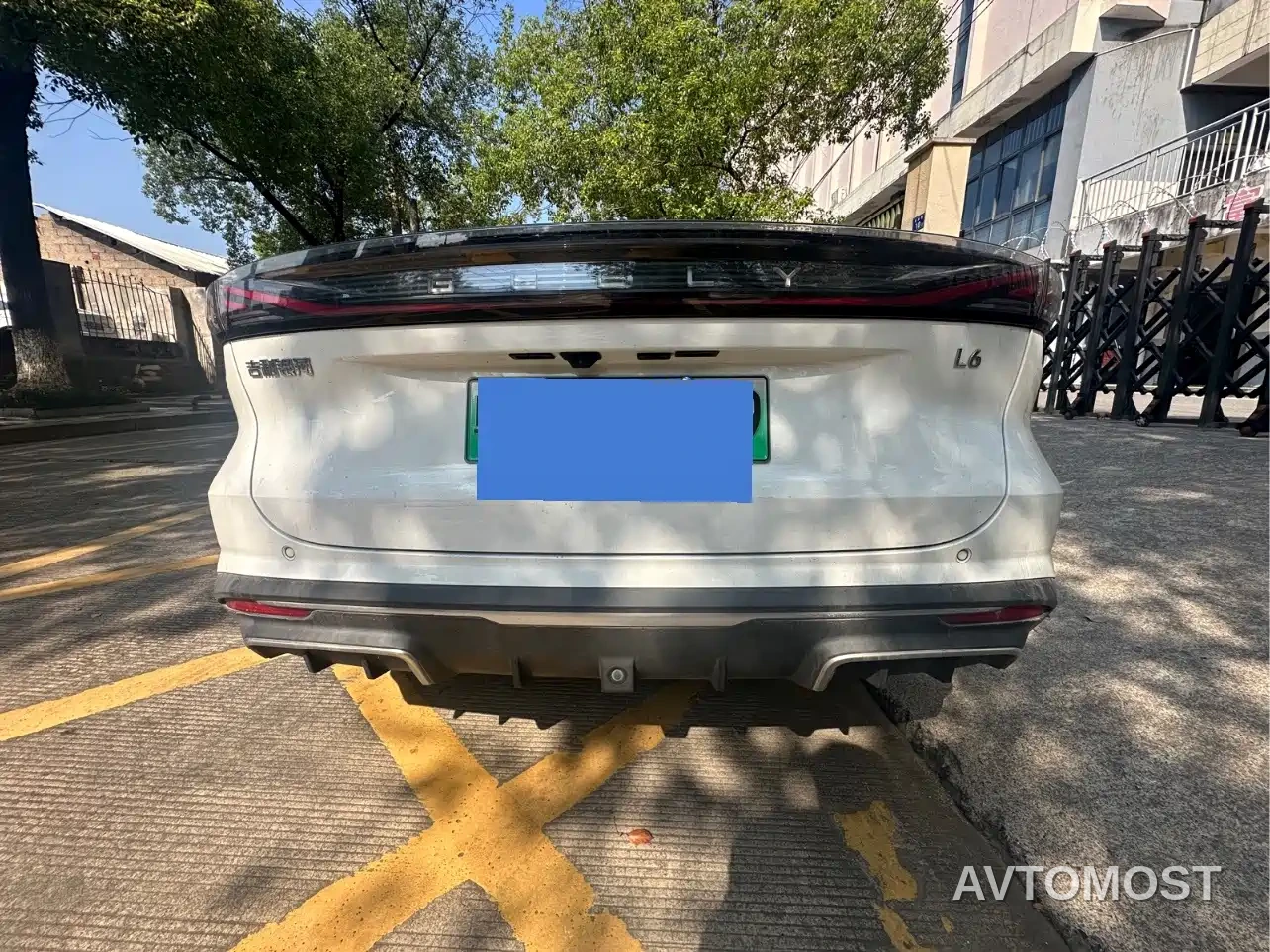 Geely Galaxy L6 2024 125km PLUS Soaring Dragon Edition — фото 6