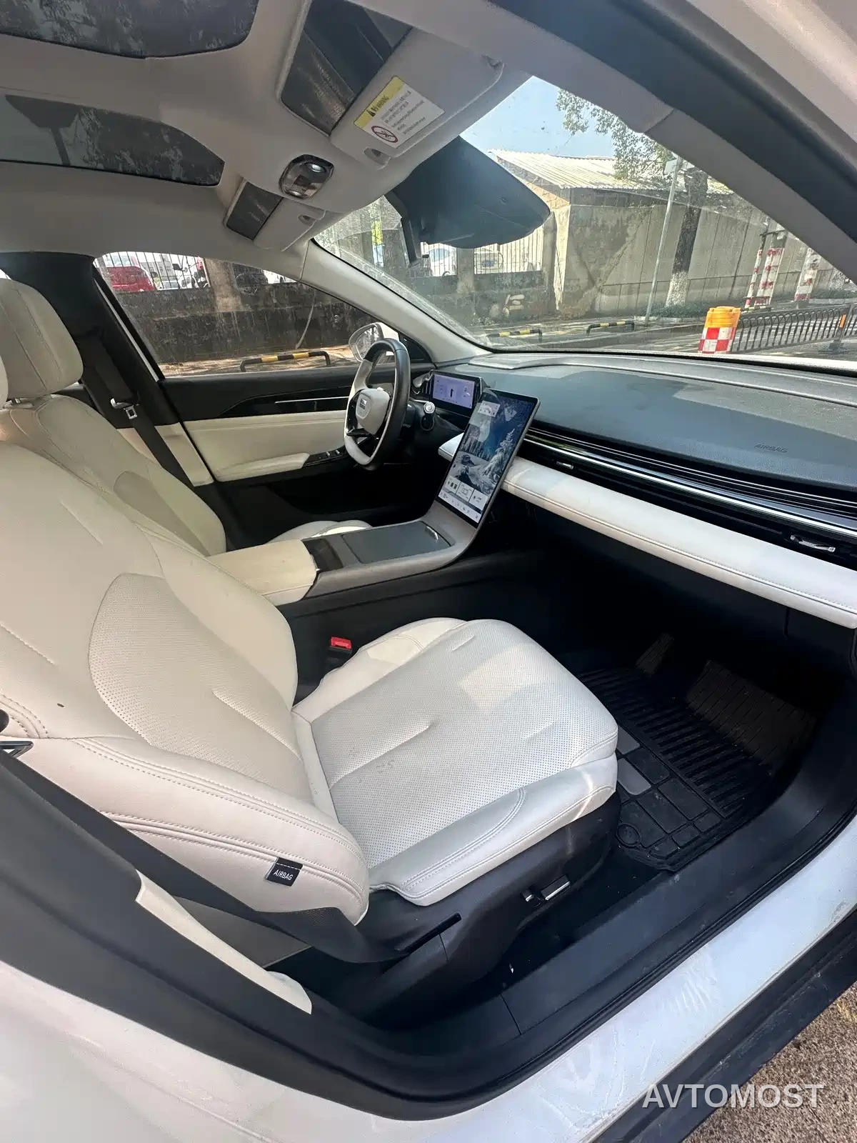 Geely Galaxy L6 2024 125km PLUS Soaring Dragon Edition — фото 8