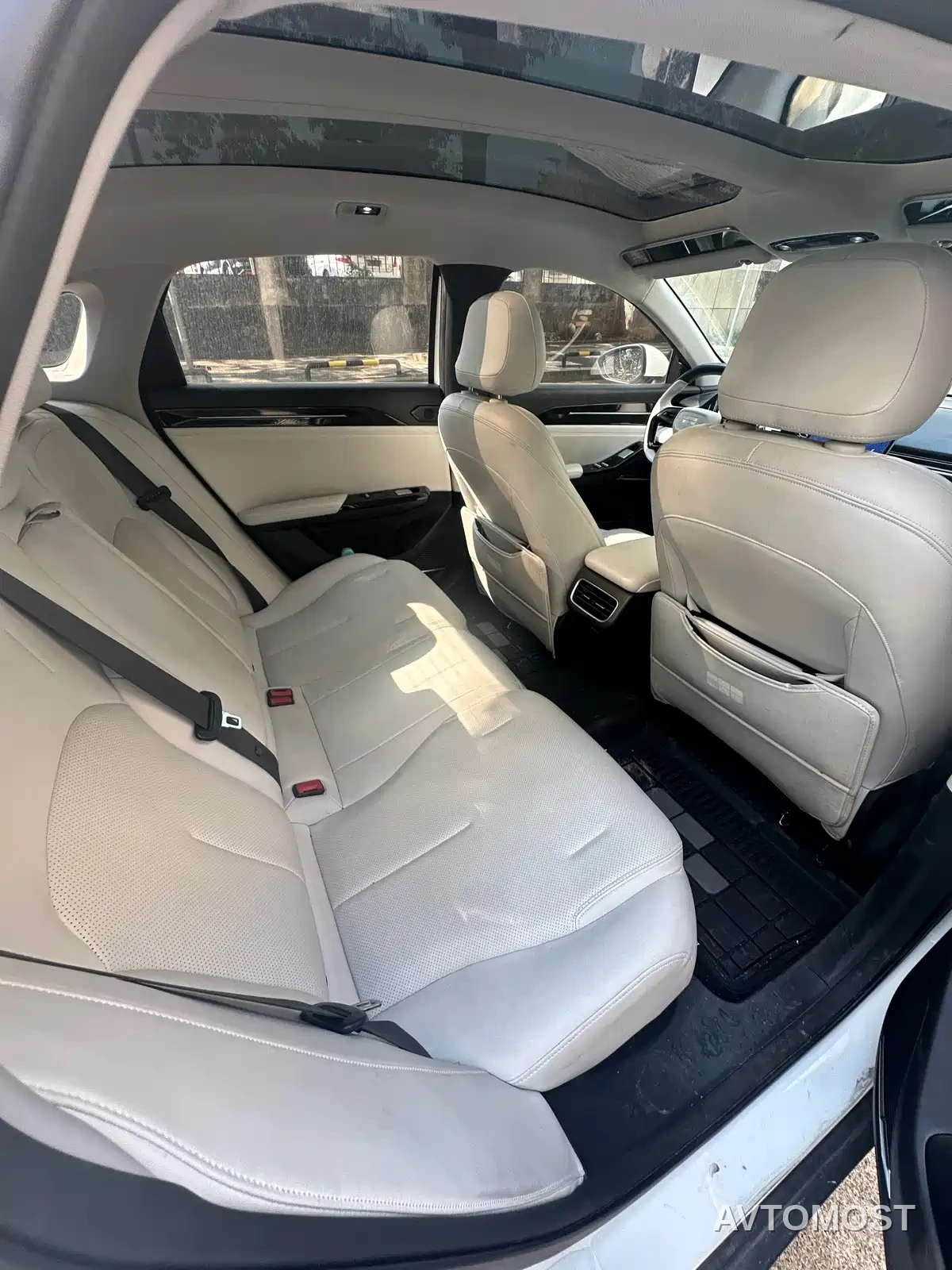 Geely Galaxy L6 2024 125km PLUS Soaring Dragon Edition — фото 9