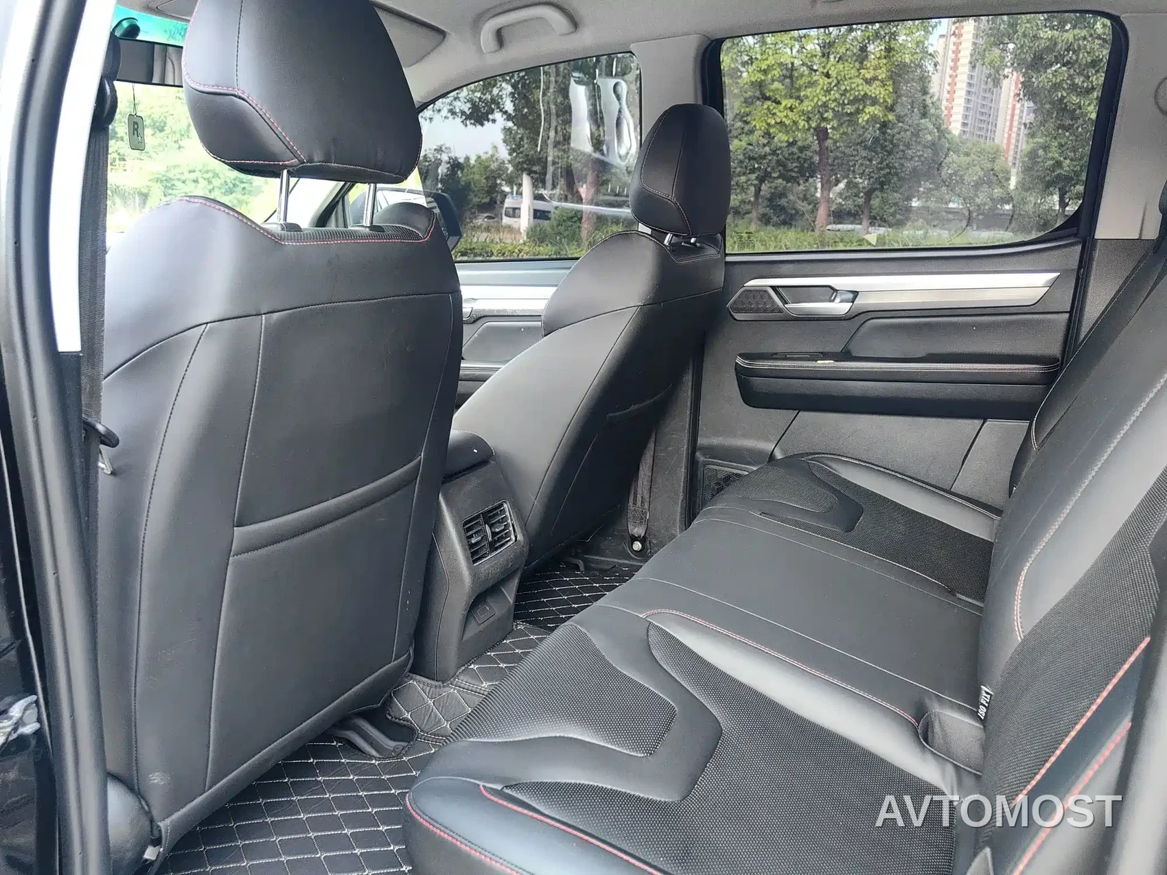 JAC T8 2023 2.0T PRO Automatic Diesel 2WD Sharp Edition Extended Cab — фото 8