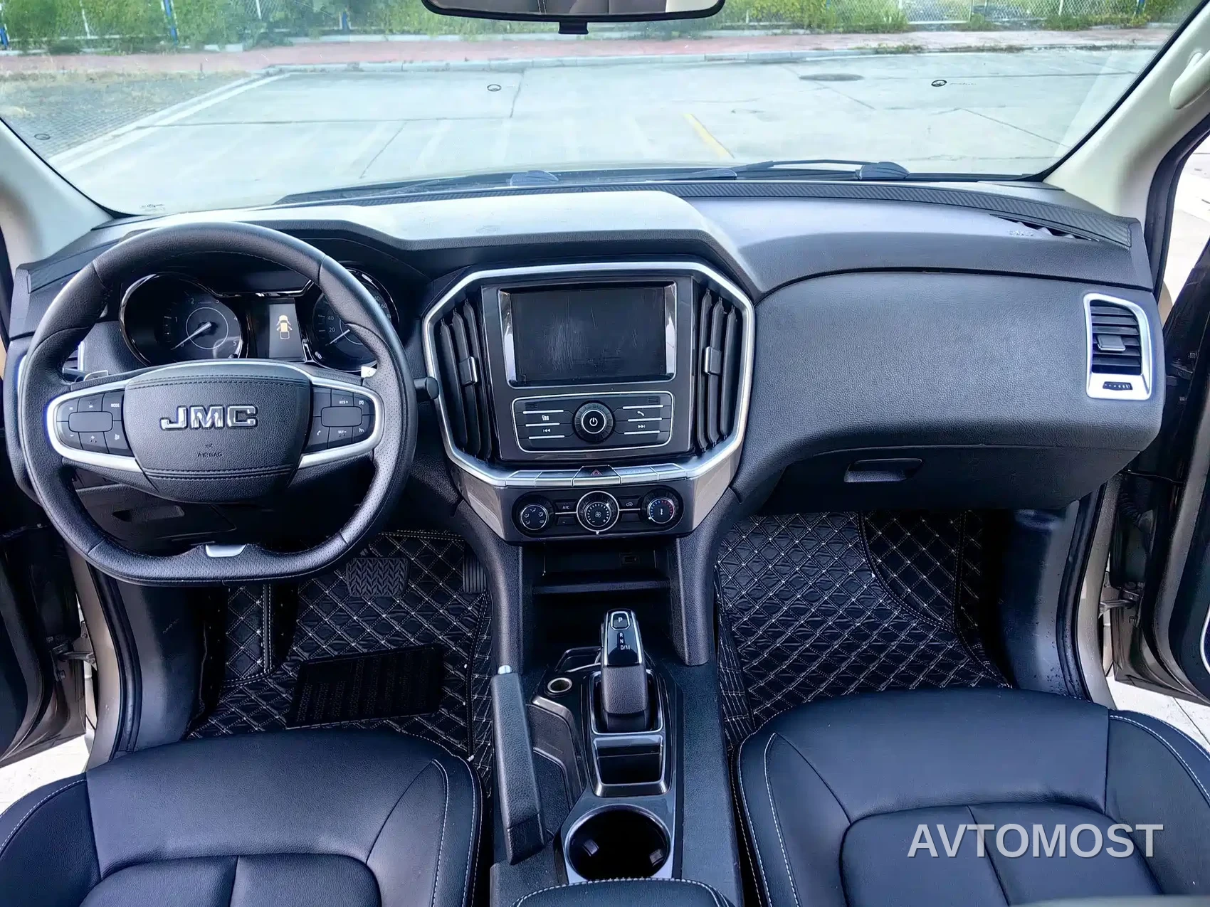 Jiangling Yuhu 7 2020 Model 2.0T Diesel Automatic 2WD Comfort Long Wheelbase China VI JX4D20A6L — фото 12