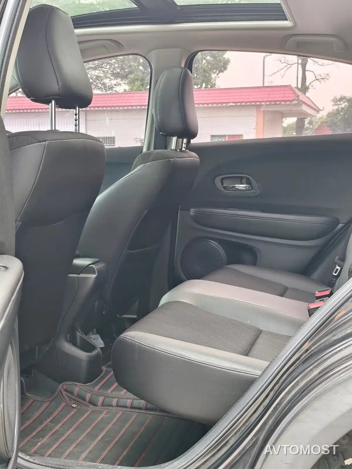 Honda Vezel 2022 1.5L CVT Phantom Night Pioneer Edition — фото 6