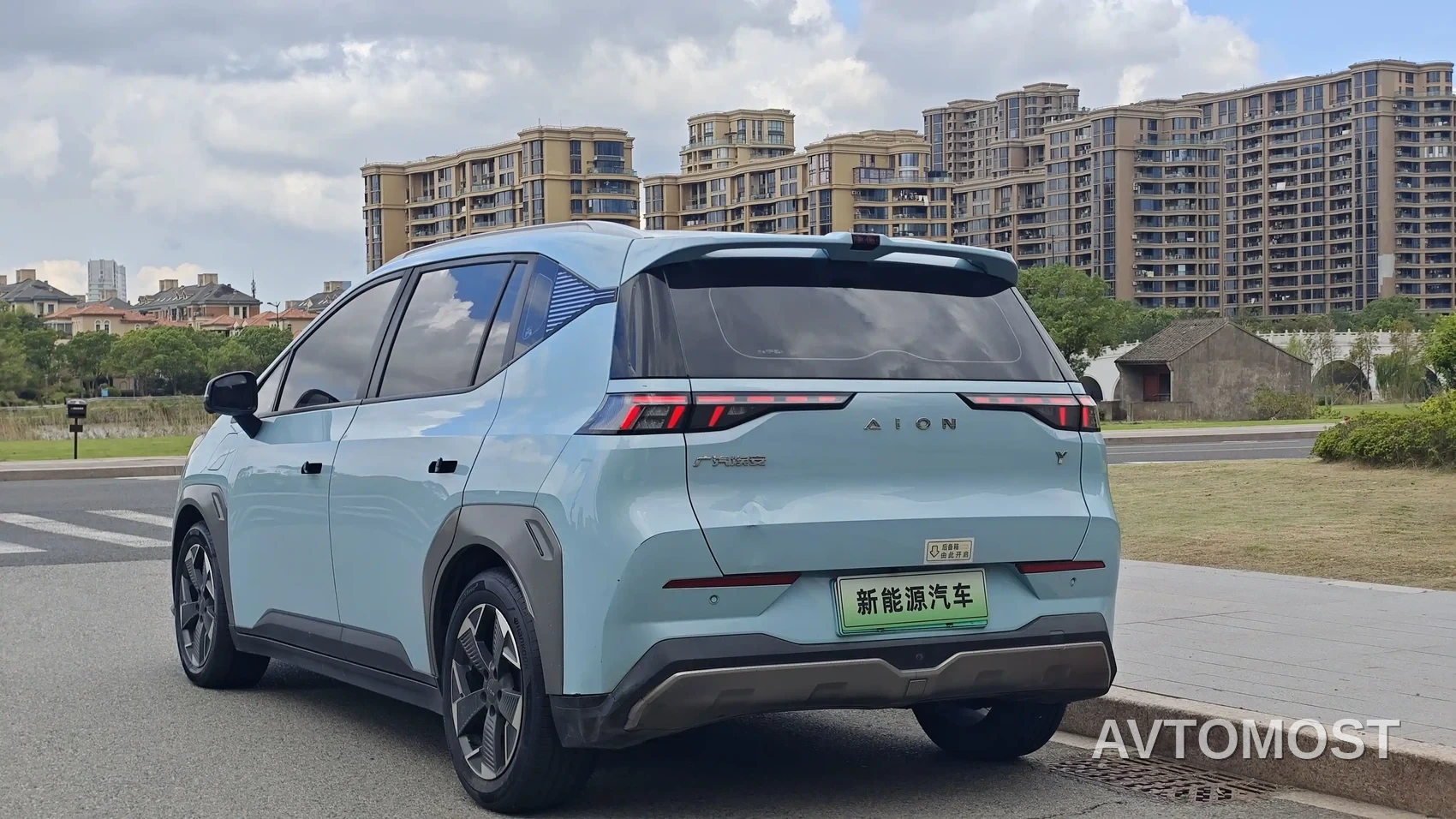 AION Y 2022 70 Smart Leader Edition LFP — фото 4