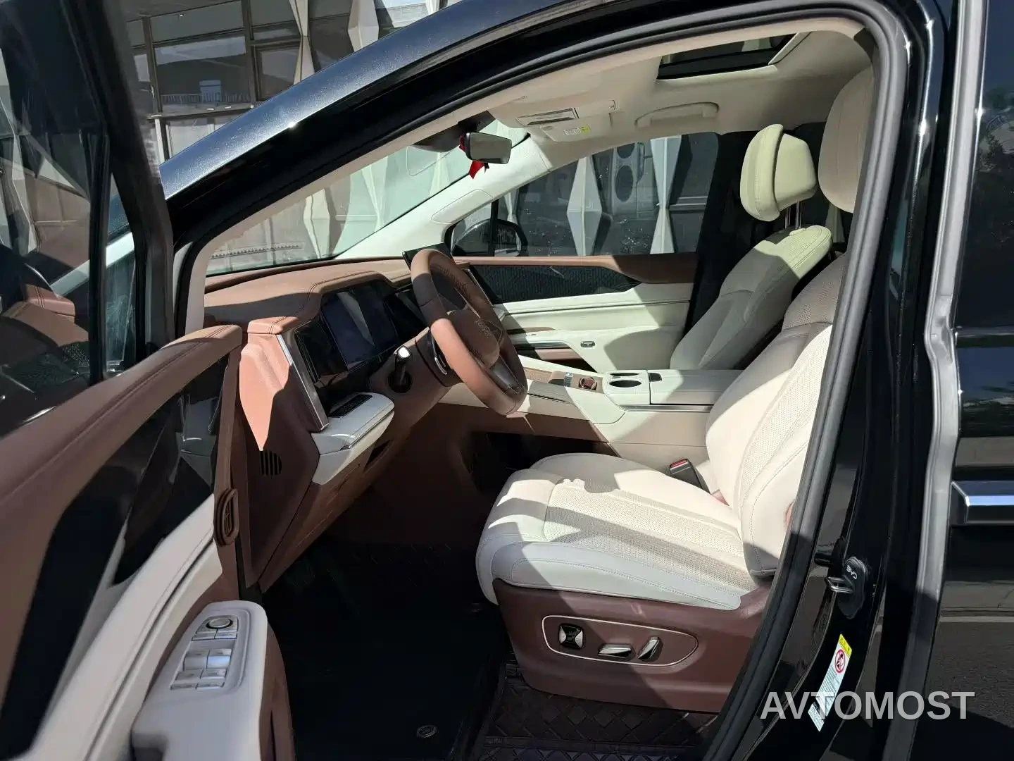 BYD Xia 2025 DM-i 1.5T 100km Surpass Edition — фото 4