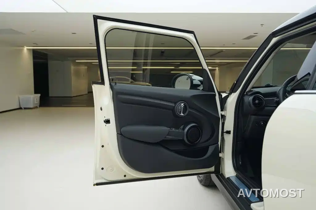MINI 2022 1.5T ONE 5-door PLUS — фото 15
