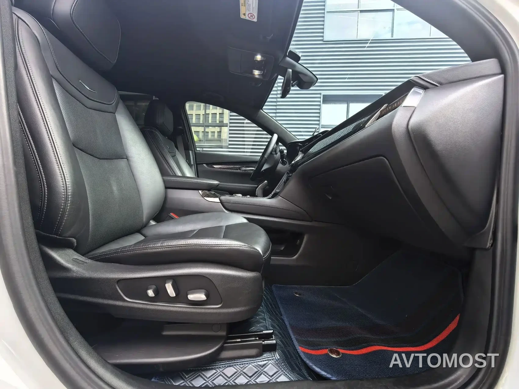 Cadillac XT6 2022 2.0T 6-Seater 4WD Luxury Edition — фото 5