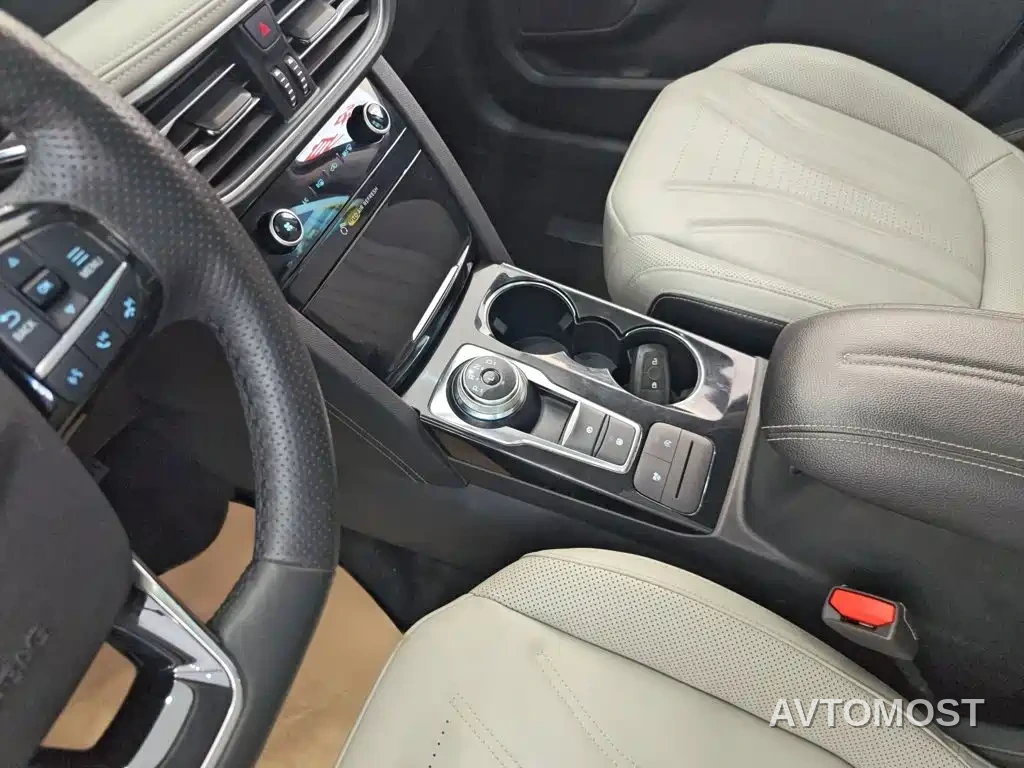 Ford Escape 2020 EcoBoost 245 2WD Premium Edition — фото 10