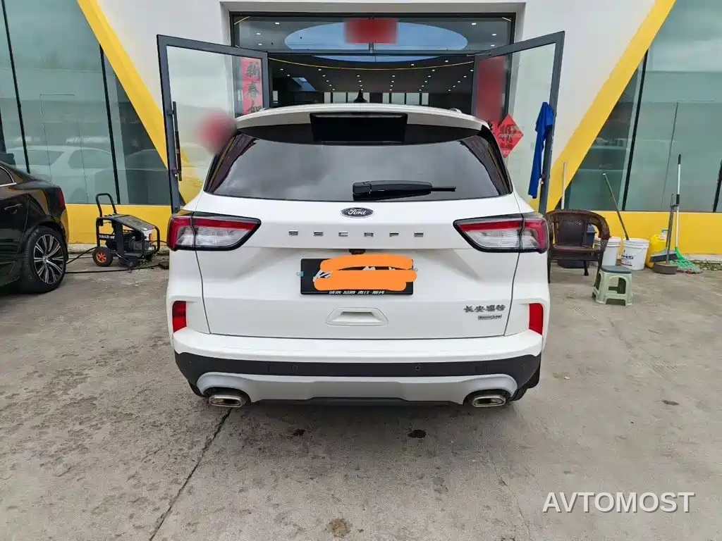 Ford Escape 2020 EcoBoost 245 2WD Premium Edition — фото 11