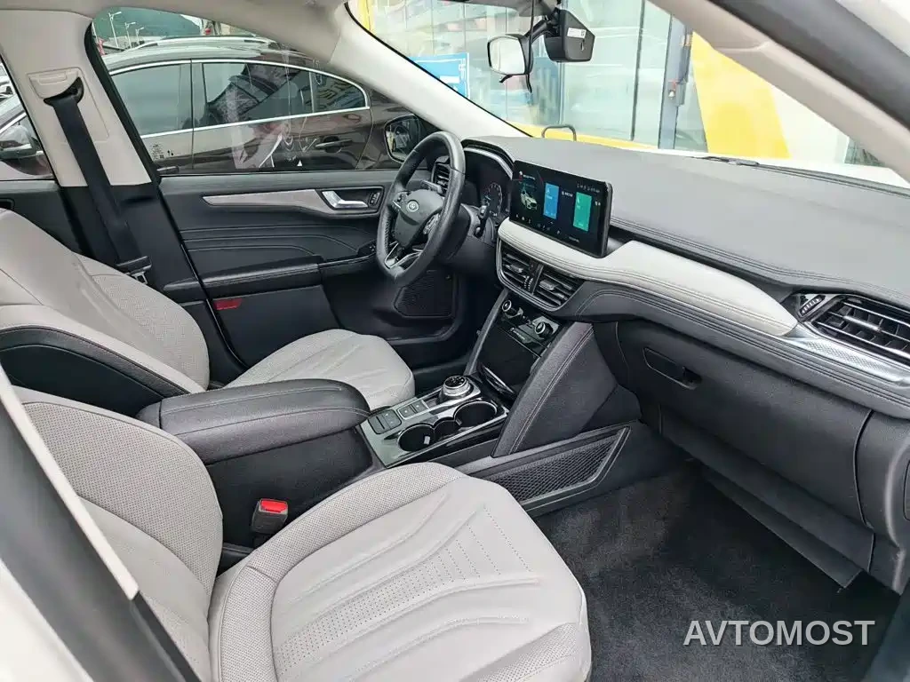 Ford Escape 2020 EcoBoost 245 2WD Premium Edition — фото 17