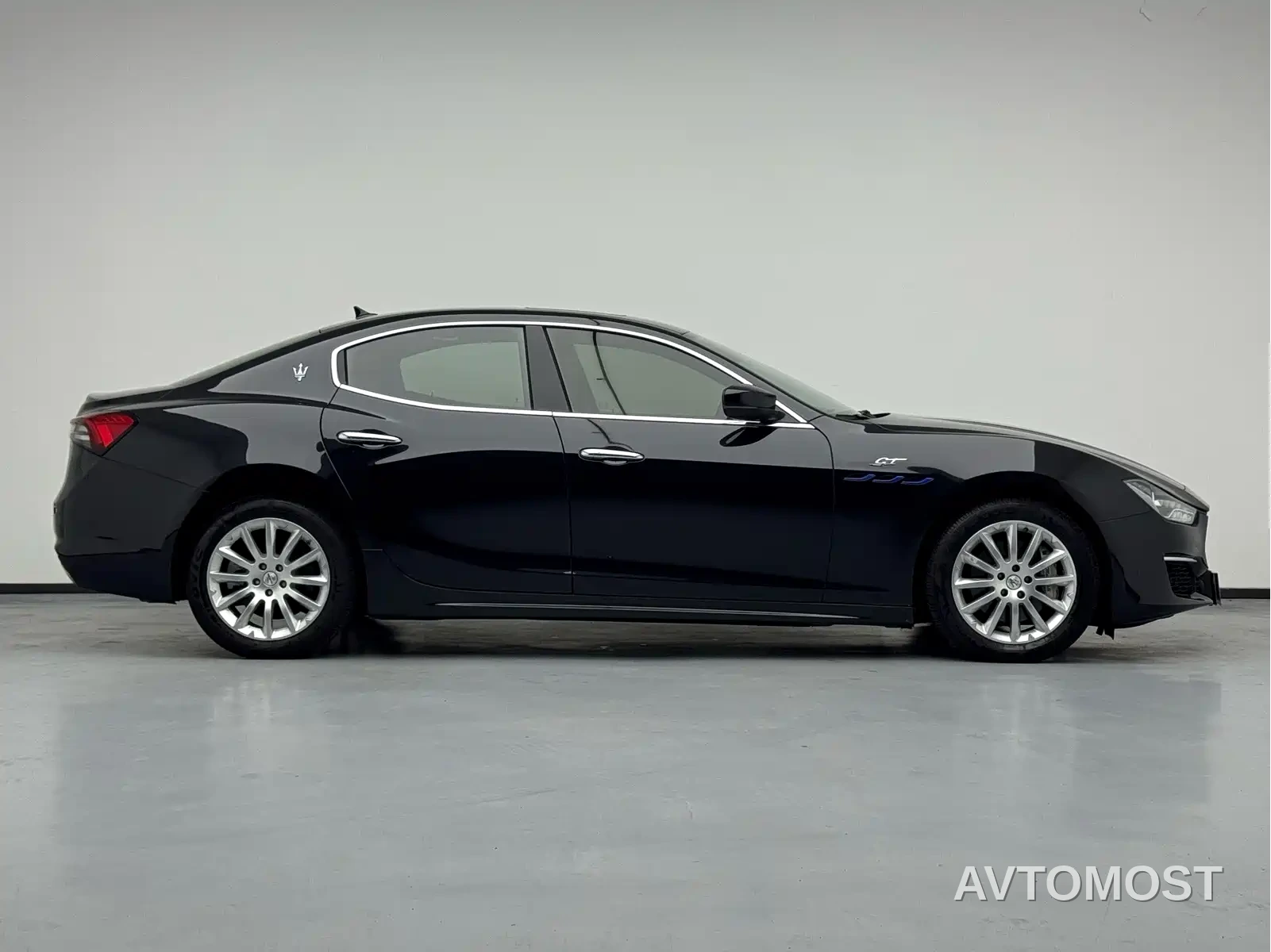 Maserati Ghibli 2022 2.0T GT Edge Edition — фото 8