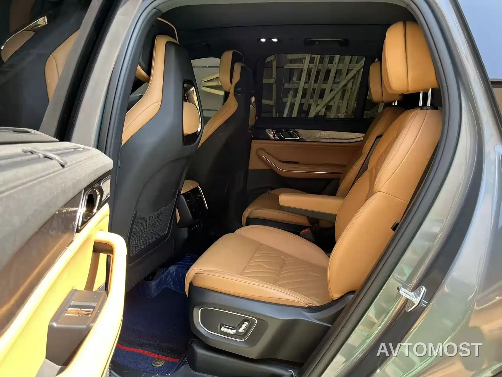 Lynk & Co 09 2021 2.0T Halo 6-Seater — фото 9