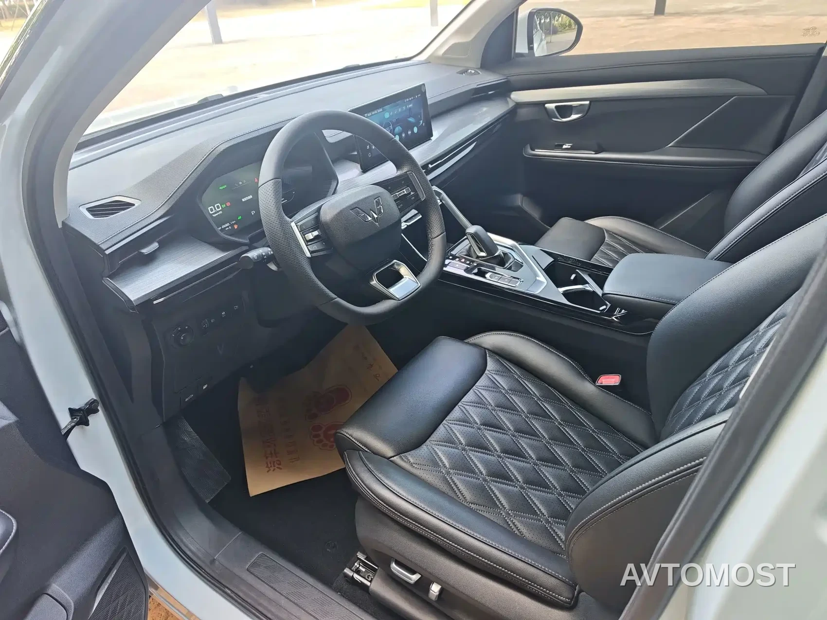 Wuling Xingchen 2022 2.0L DHT Electric Power Edition — фото 4