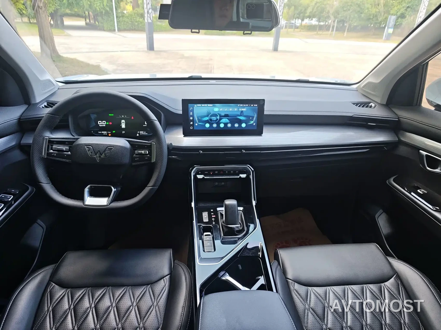 Wuling Xingchen 2022 2.0L DHT Electric Power Edition — фото 6