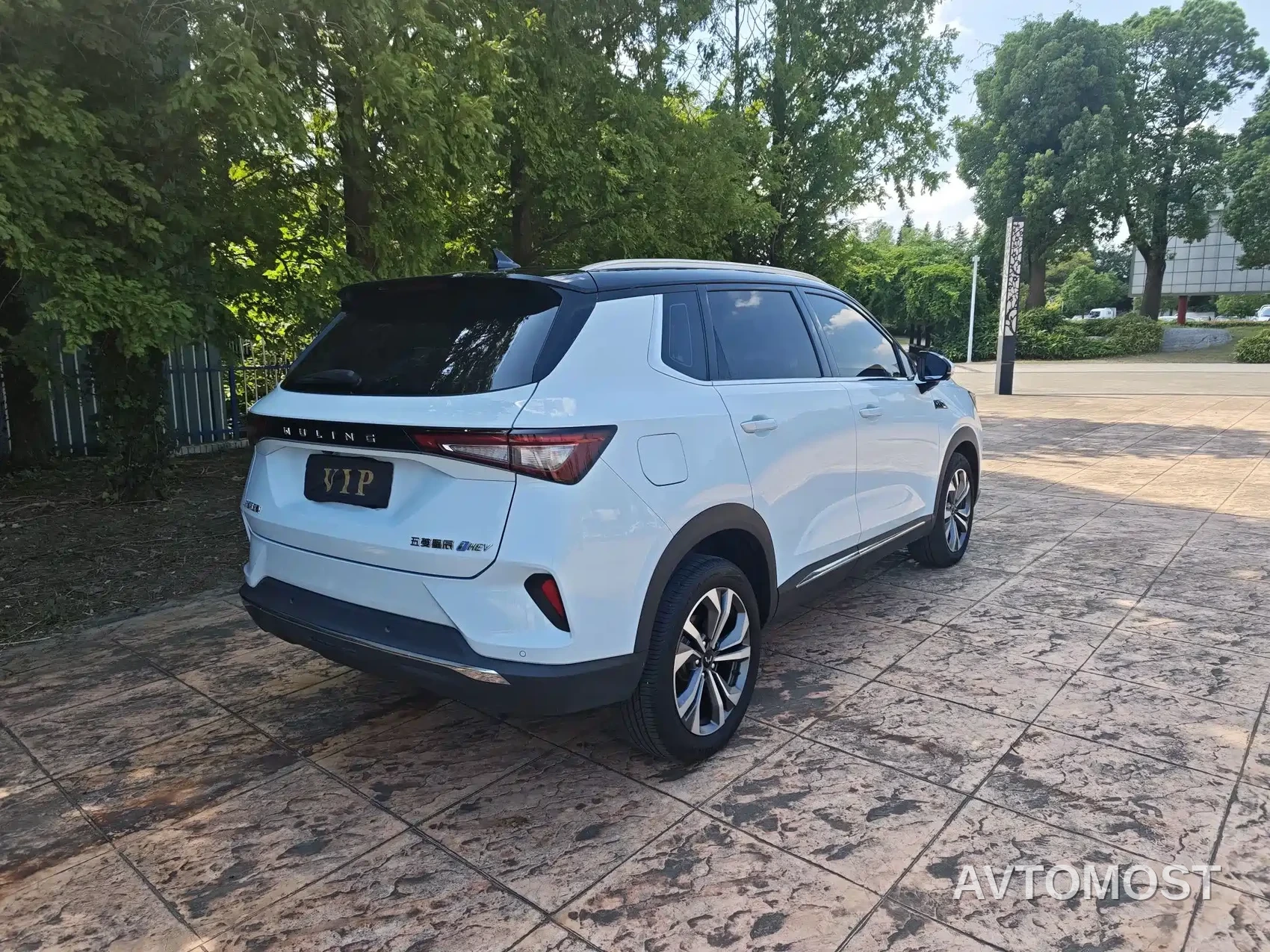 Wuling Xingchen 2022 2.0L DHT Electric Power Edition — фото 7