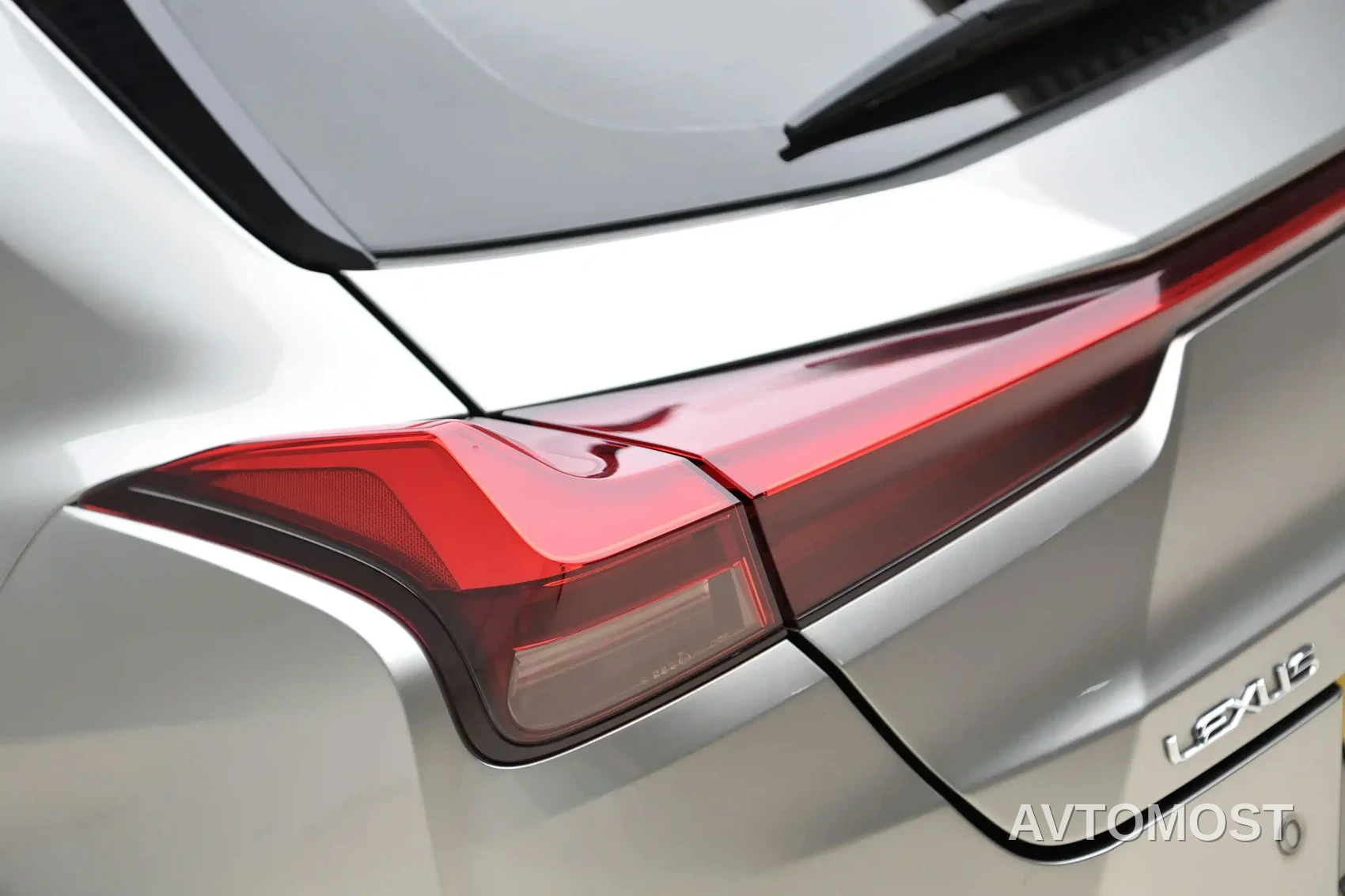 Lexus UX 2020 260h Explore Fun Edition — фото 25