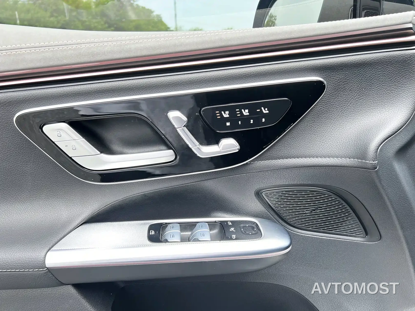Mercedes-Benz EQE SUV 2023 350 4MATIC Pioneer Edition — фото 9