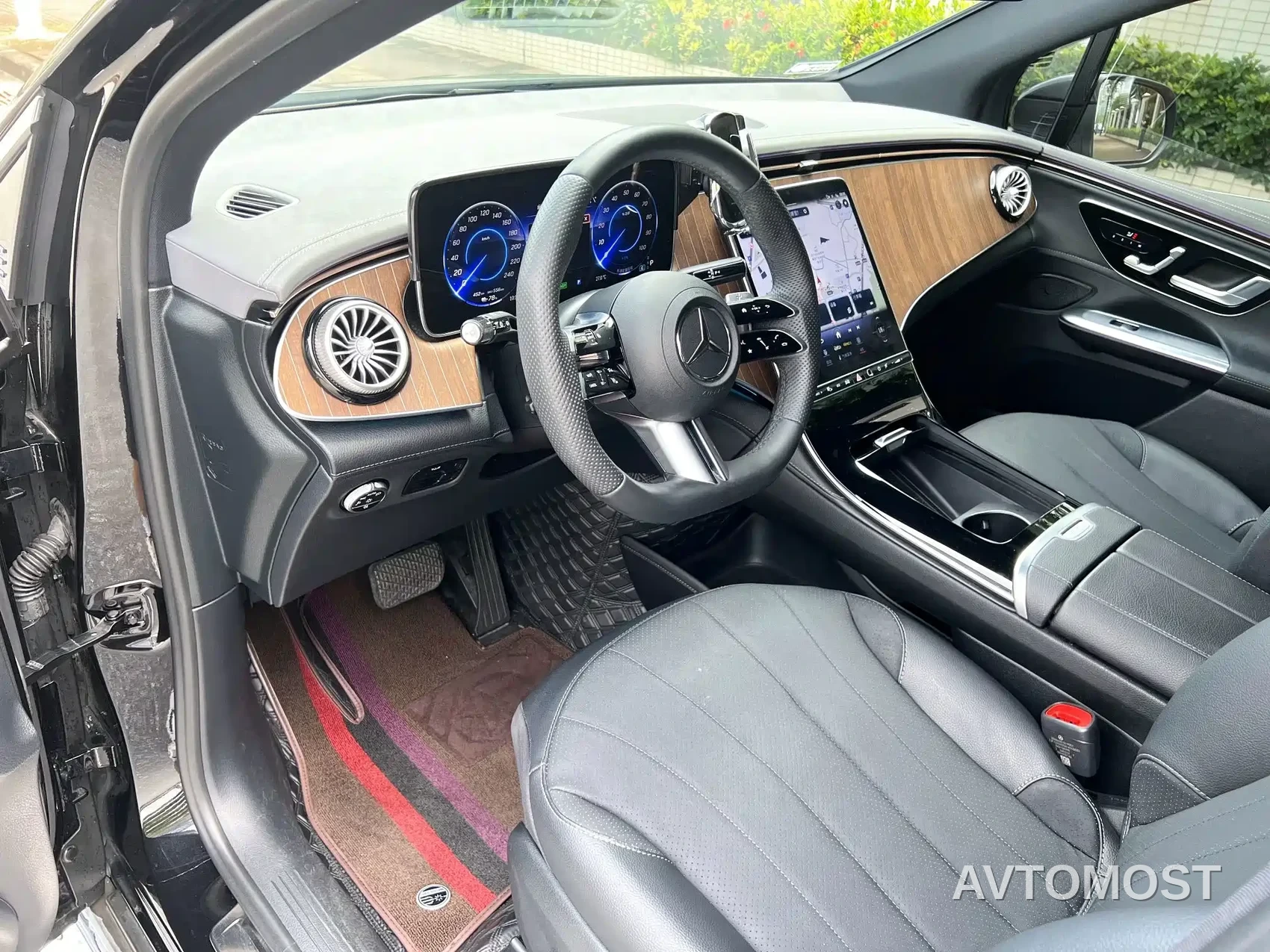 Mercedes-Benz EQE SUV 2023 350 4MATIC Pioneer Edition — фото 11