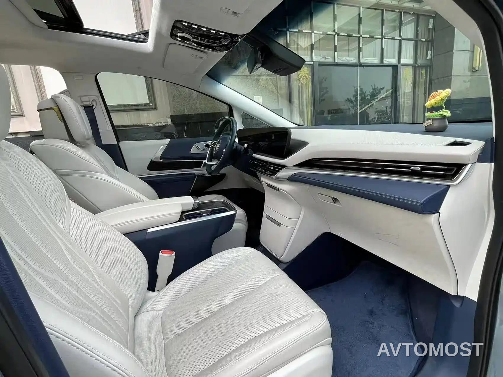 Buick Century 2023 2.0T 7-Seater World Edition — фото 15