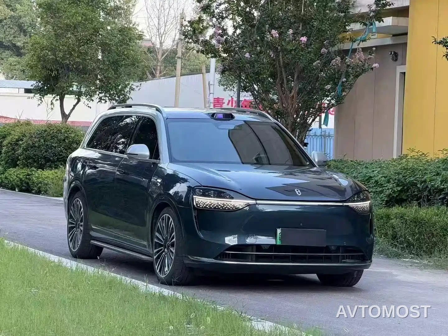 AITO M9 2024 Range Extender Max Edition 42kWh 6-seater — фото 3