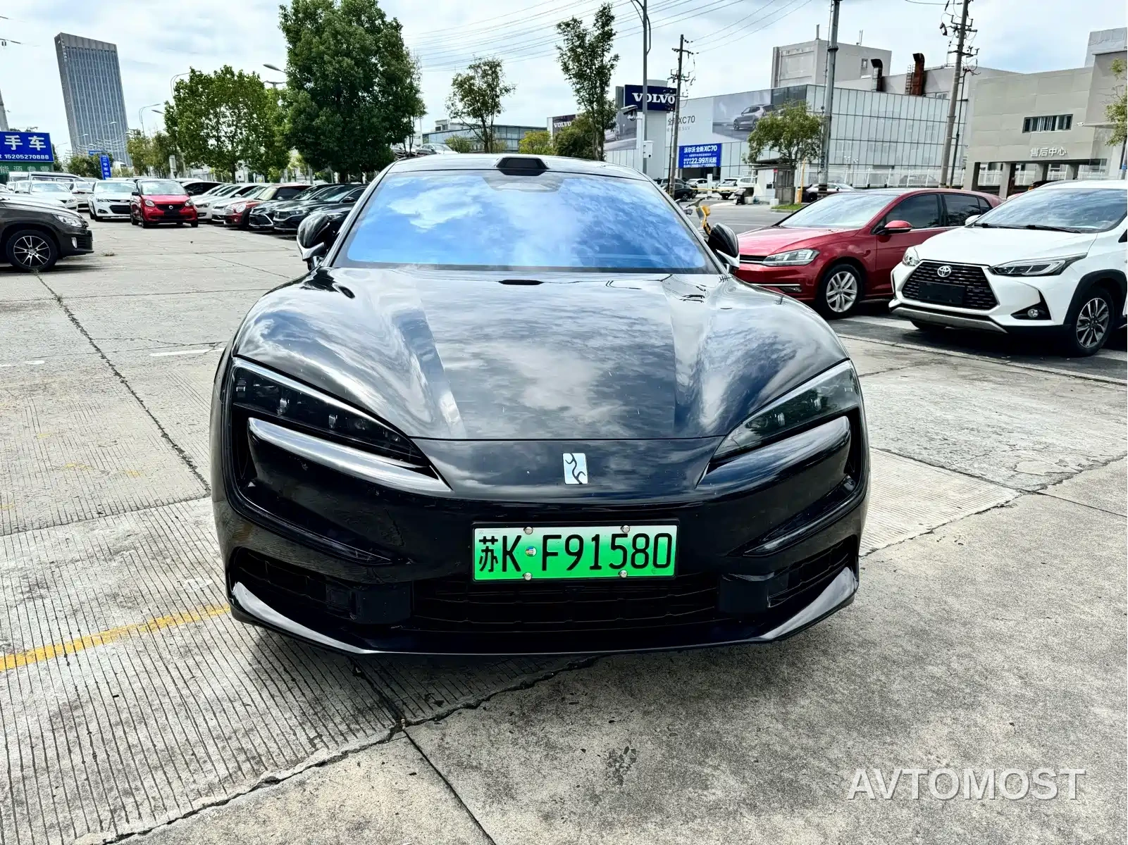 Yangwang U7 2025 Model PHEV 5-Seat Luxury — фото 3