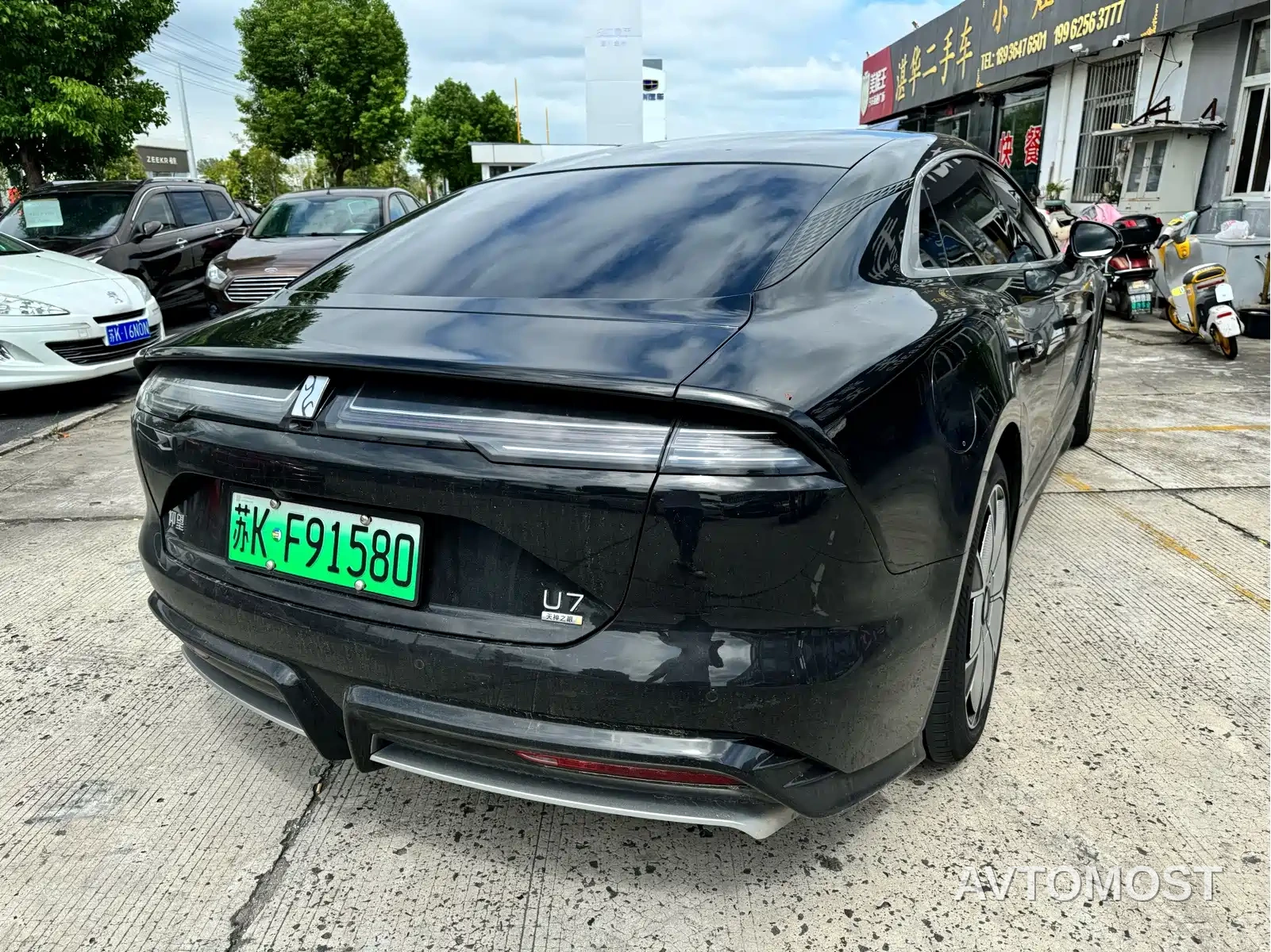 Yangwang U7 2025 Model PHEV 5-Seat Luxury — фото 7