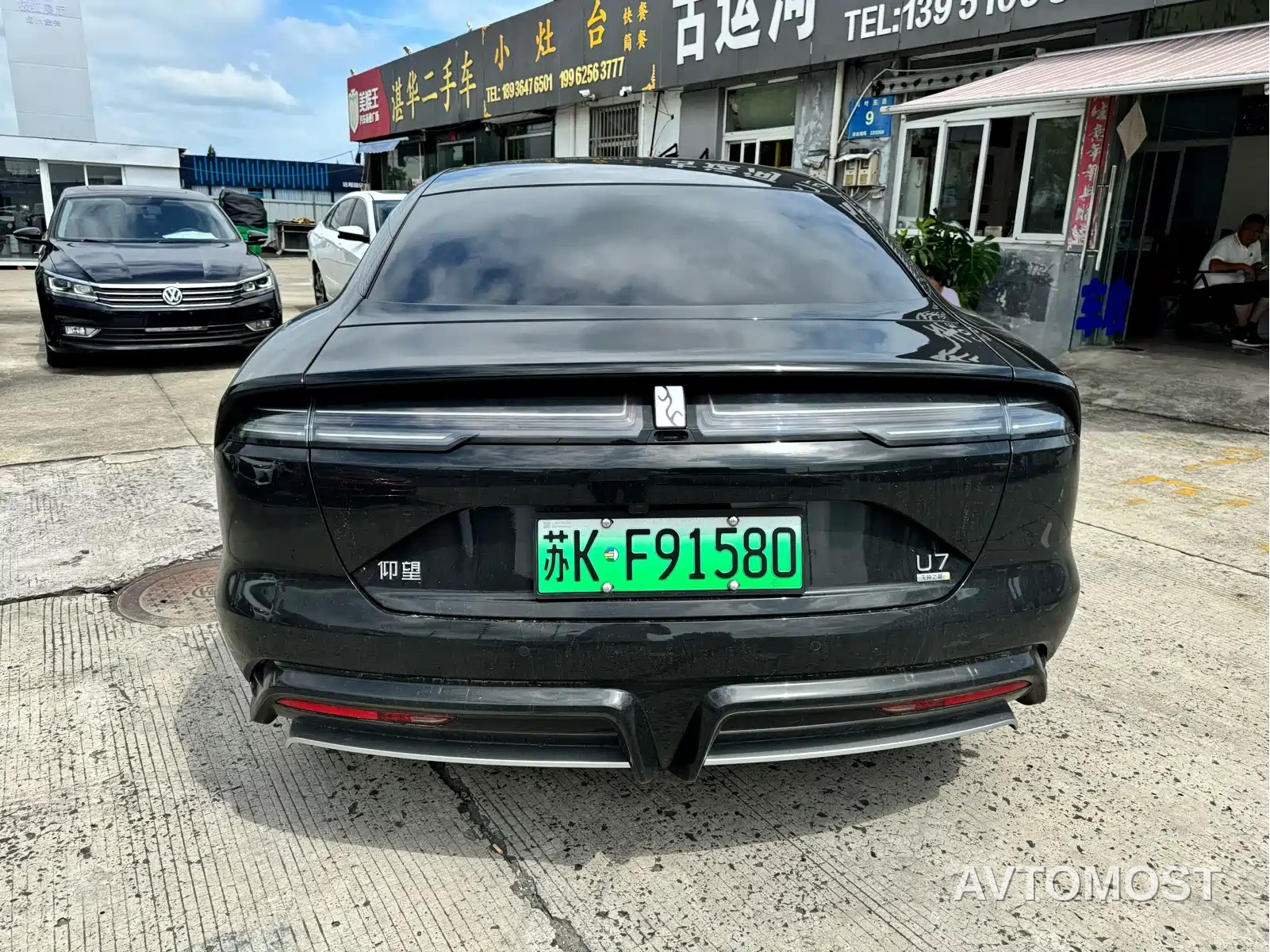 Yangwang U7 2025 Model PHEV 5-Seat Luxury — фото 8