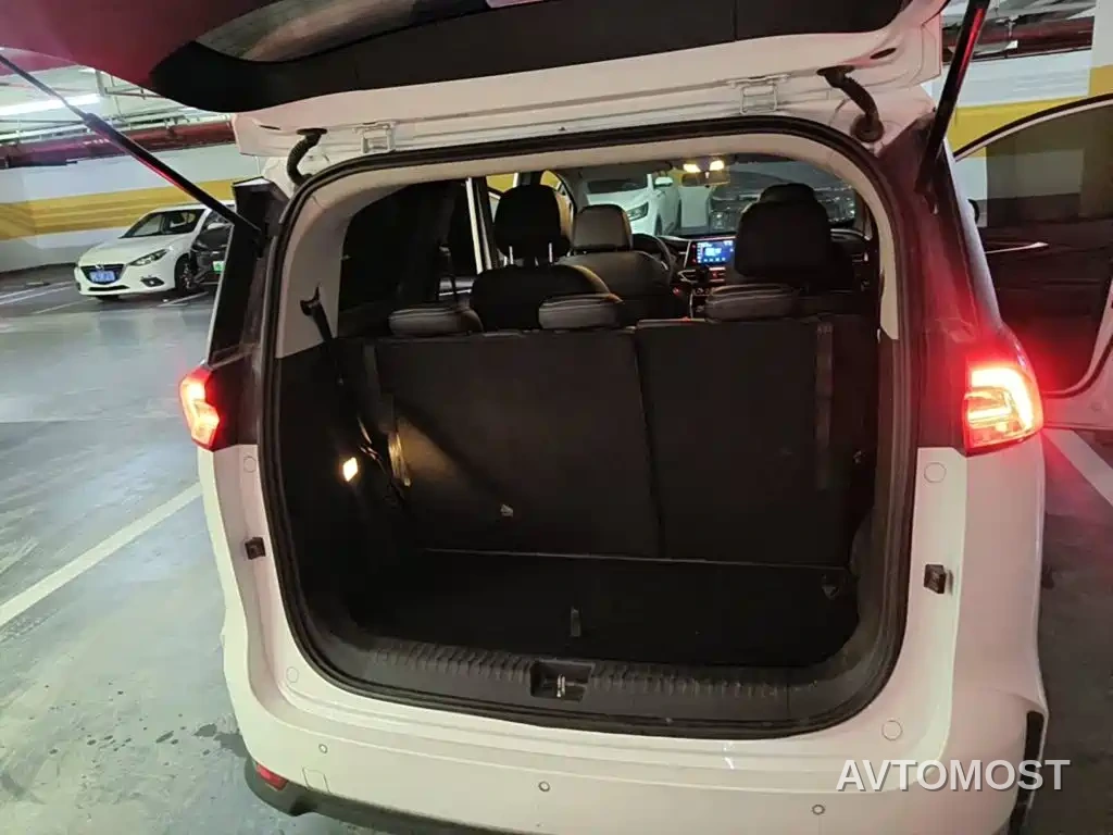 SAIC MAXUS EUNIQ 5 2020 1.3T PLUG IN Elite Edition — фото 5