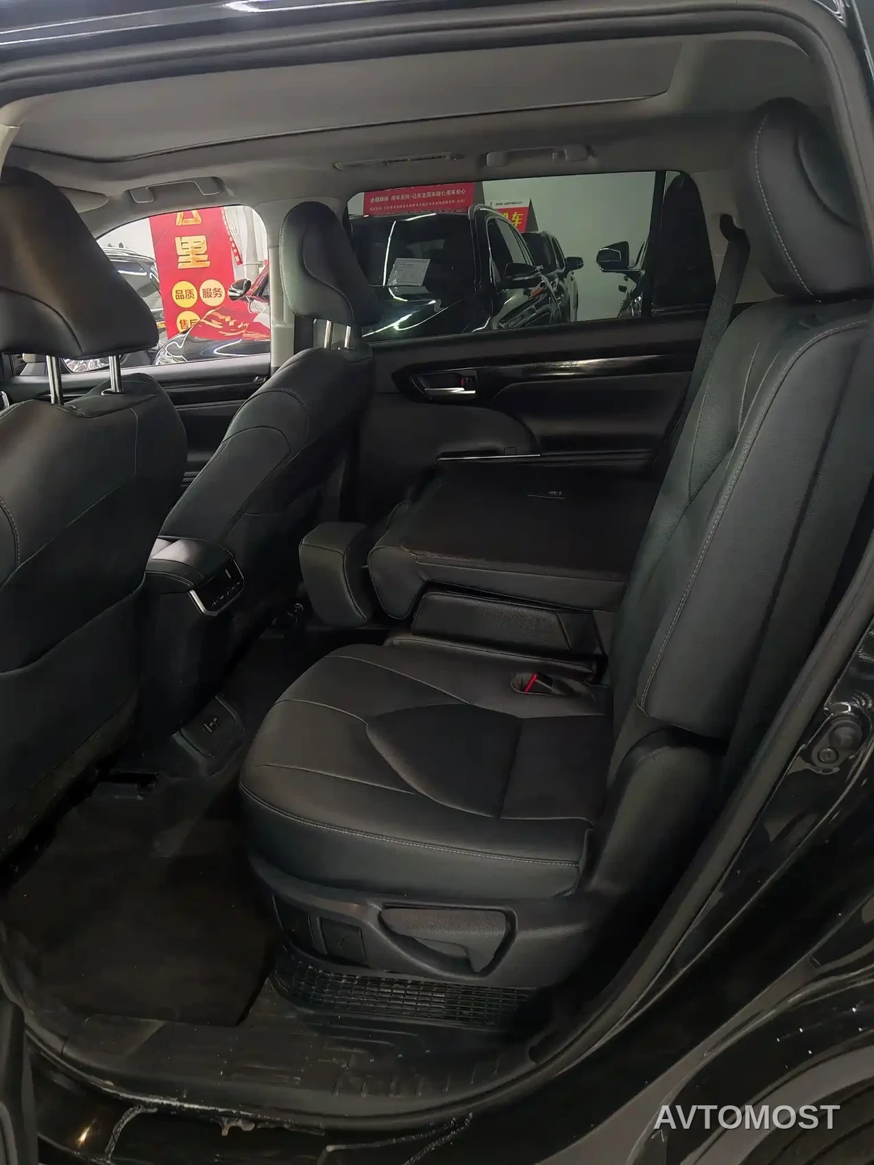 Toyota Highlander 2024 2.5L Smart Hybrid 4WD Premium 7-seater — фото 6