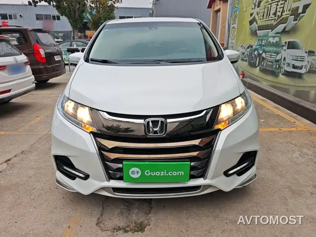 Honda Odyssey 2021 2.0L Sharp Premium Edition — фото 3