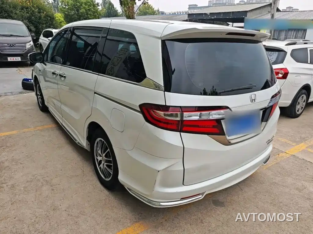 Honda Odyssey 2021 2.0L Sharp Premium Edition — фото 5