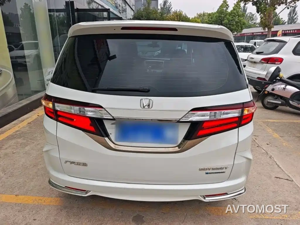 Honda Odyssey 2021 2.0L Sharp Premium Edition — фото 6