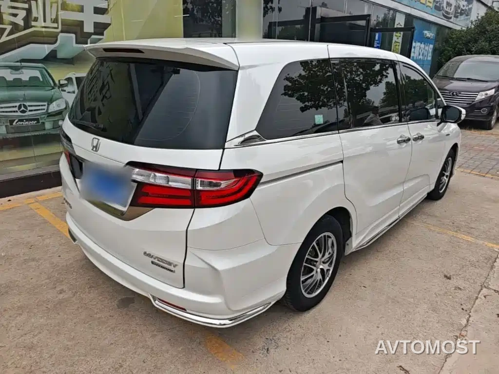 Honda Odyssey 2021 2.0L Sharp Premium Edition — фото 7