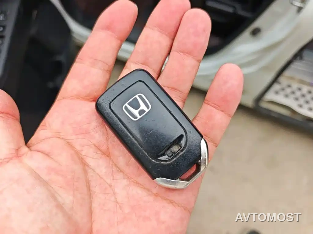 Honda Odyssey 2021 2.0L Sharp Premium Edition — фото 9