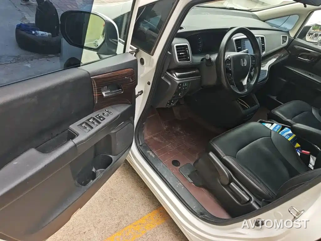 Honda Odyssey 2021 2.0L Sharp Premium Edition — фото 15