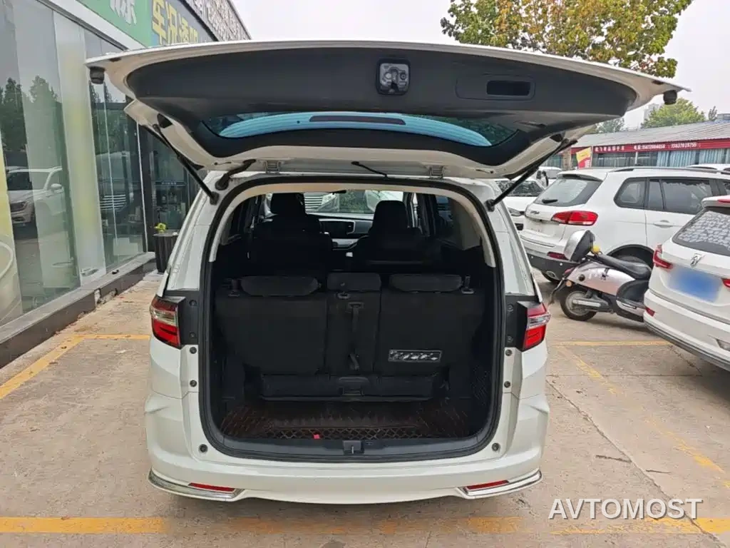 Honda Odyssey 2021 2.0L Sharp Premium Edition — фото 18