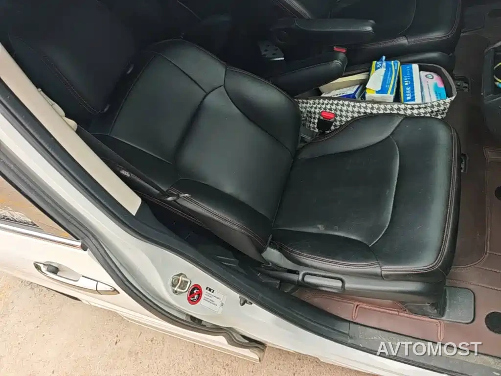 Honda Odyssey 2021 2.0L Sharp Premium Edition — фото 24