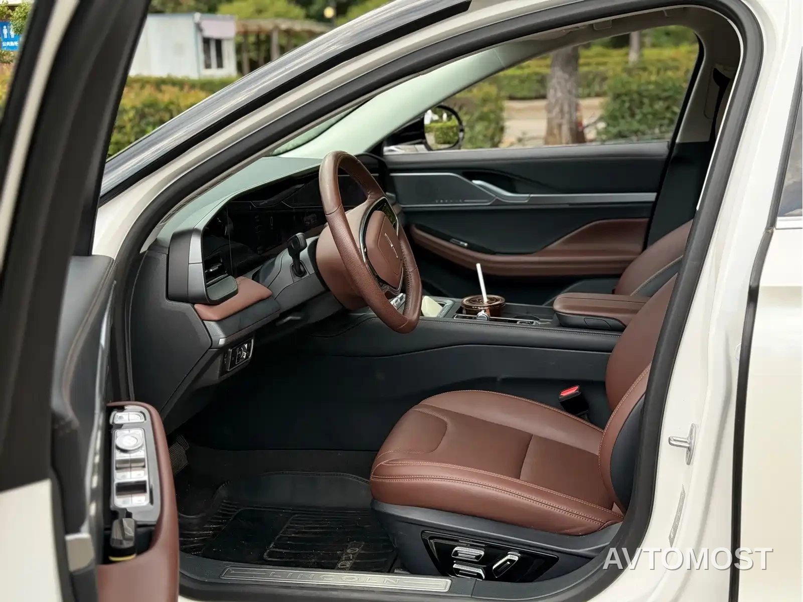 Lincoln Z 2025 2.0T Premium Hybrid — фото 4