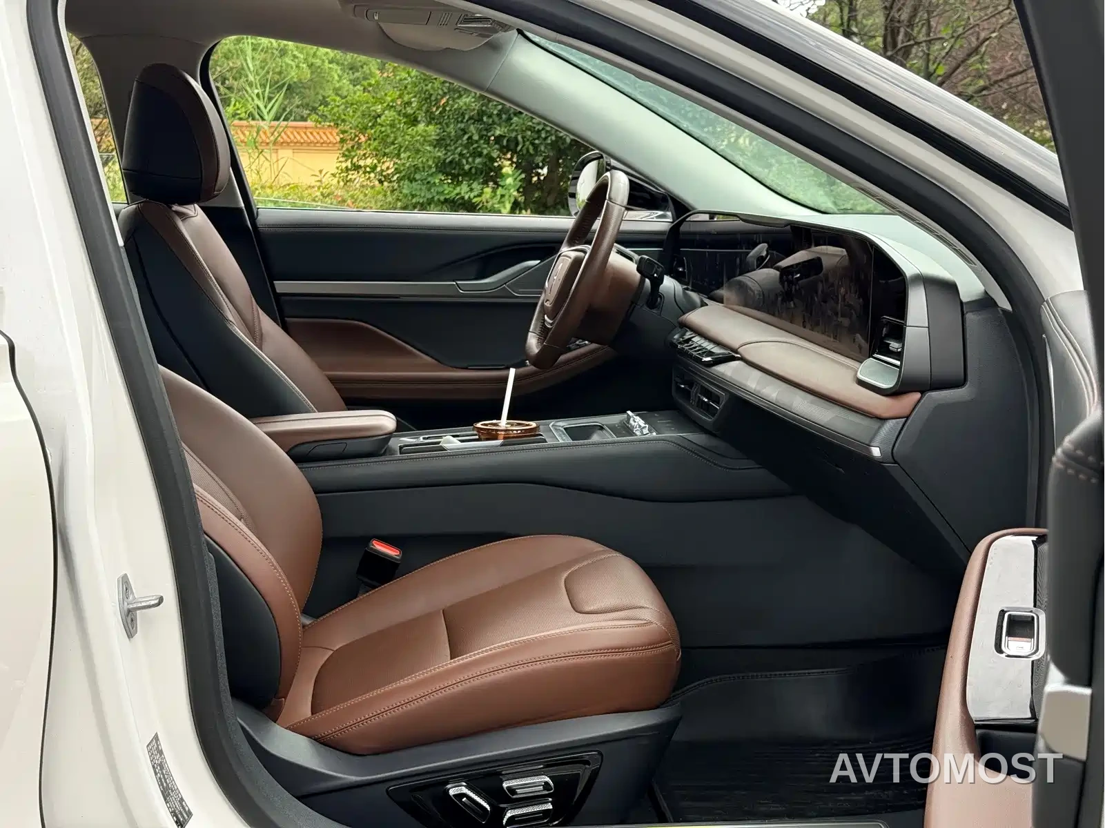 Lincoln Z 2025 2.0T Premium Hybrid — фото 19