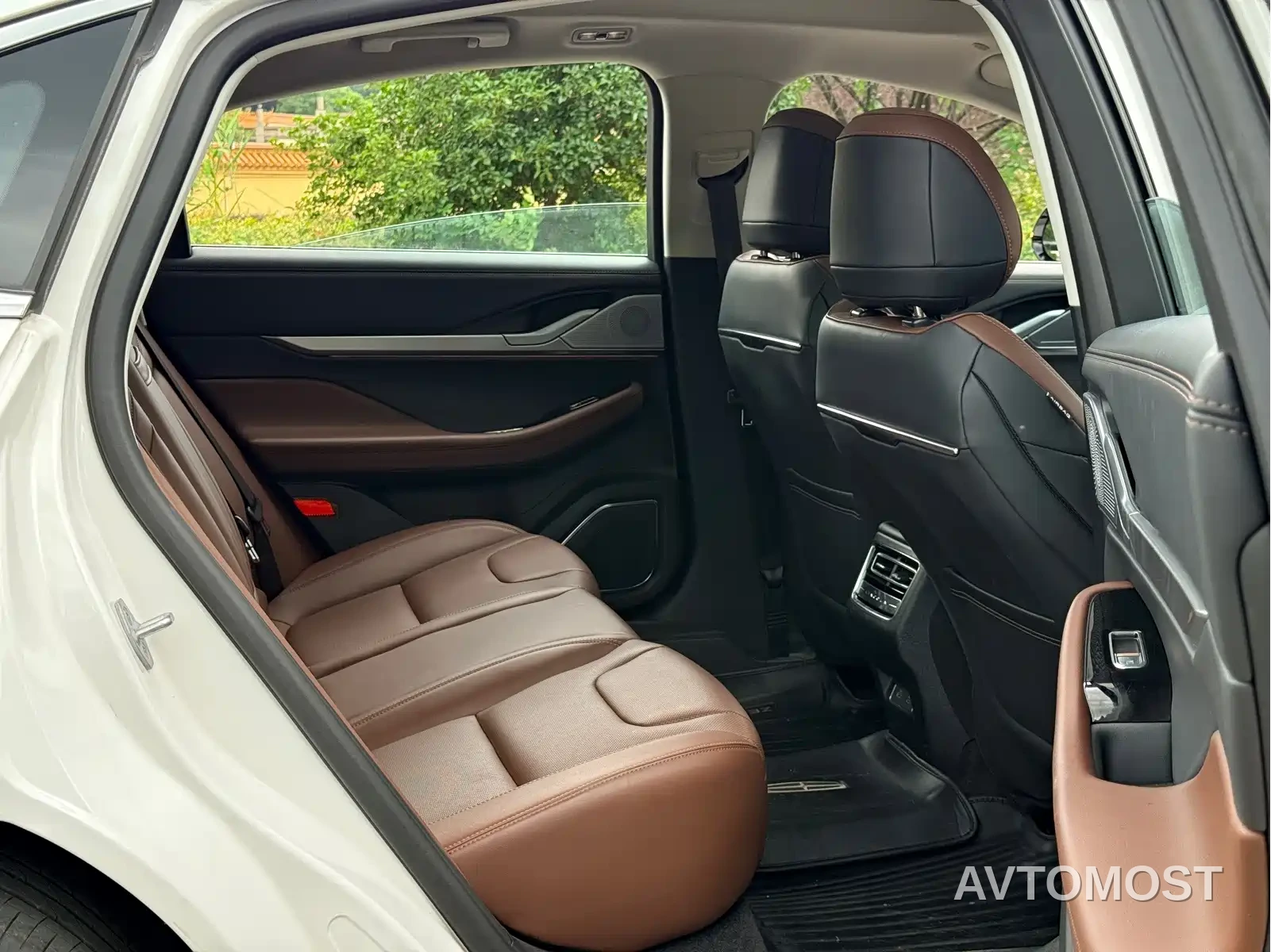 Lincoln Z 2025 2.0T Premium Hybrid — фото 20