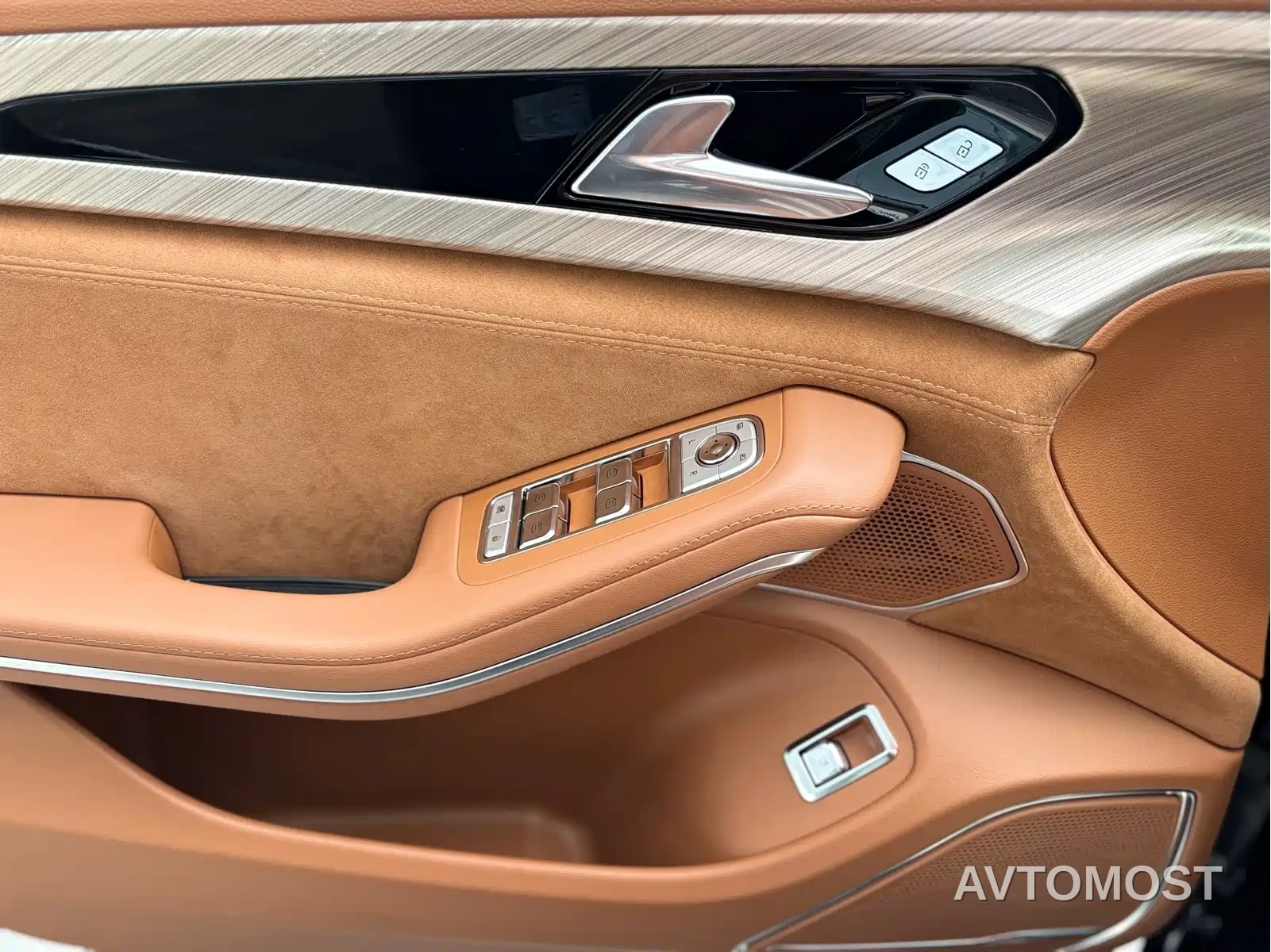Hongqi H9 2023 2.0T Smart Connectivity Flagship Edition — фото 9