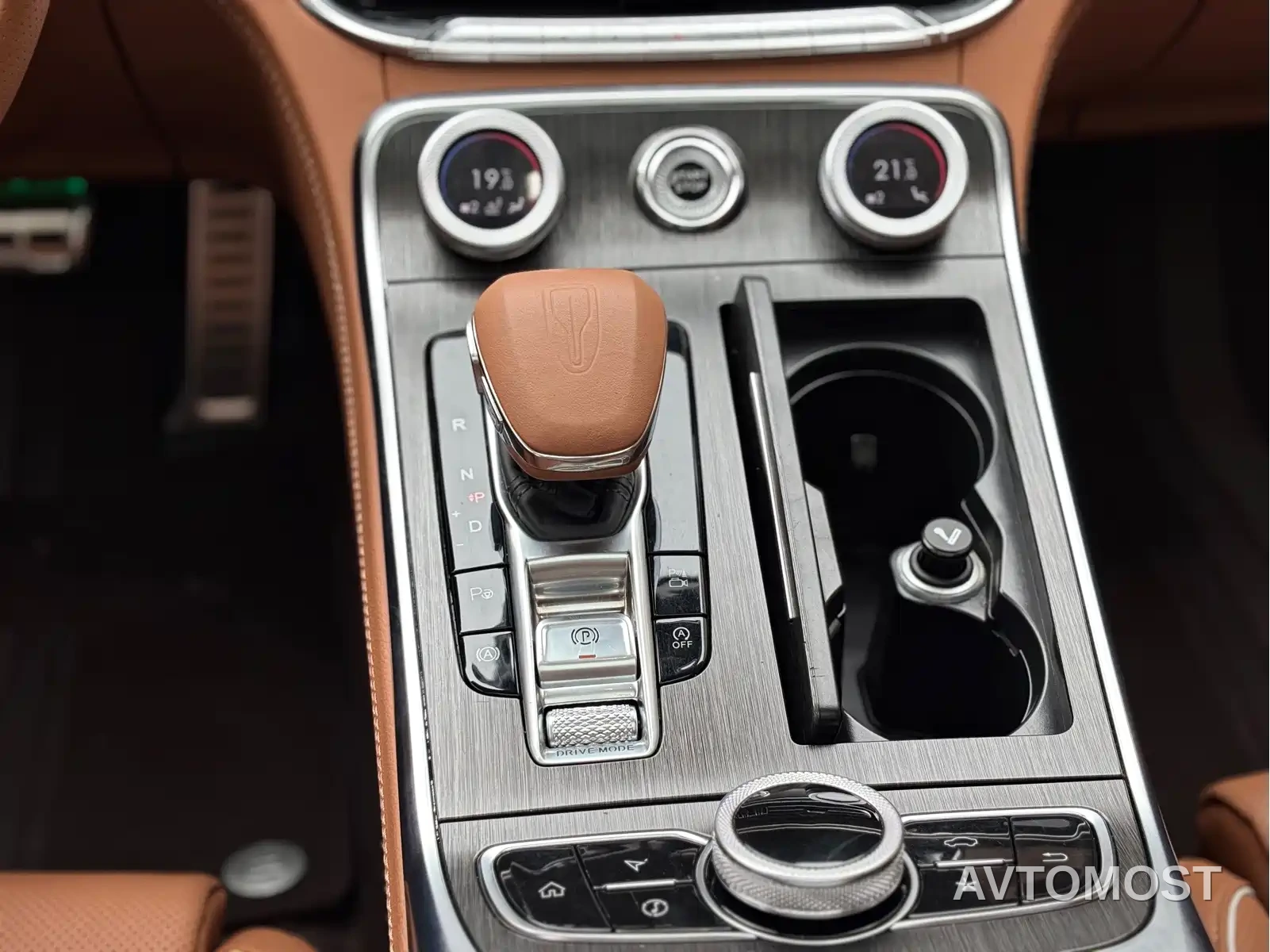 Hongqi H9 2023 2.0T Smart Connectivity Flagship Edition — фото 11