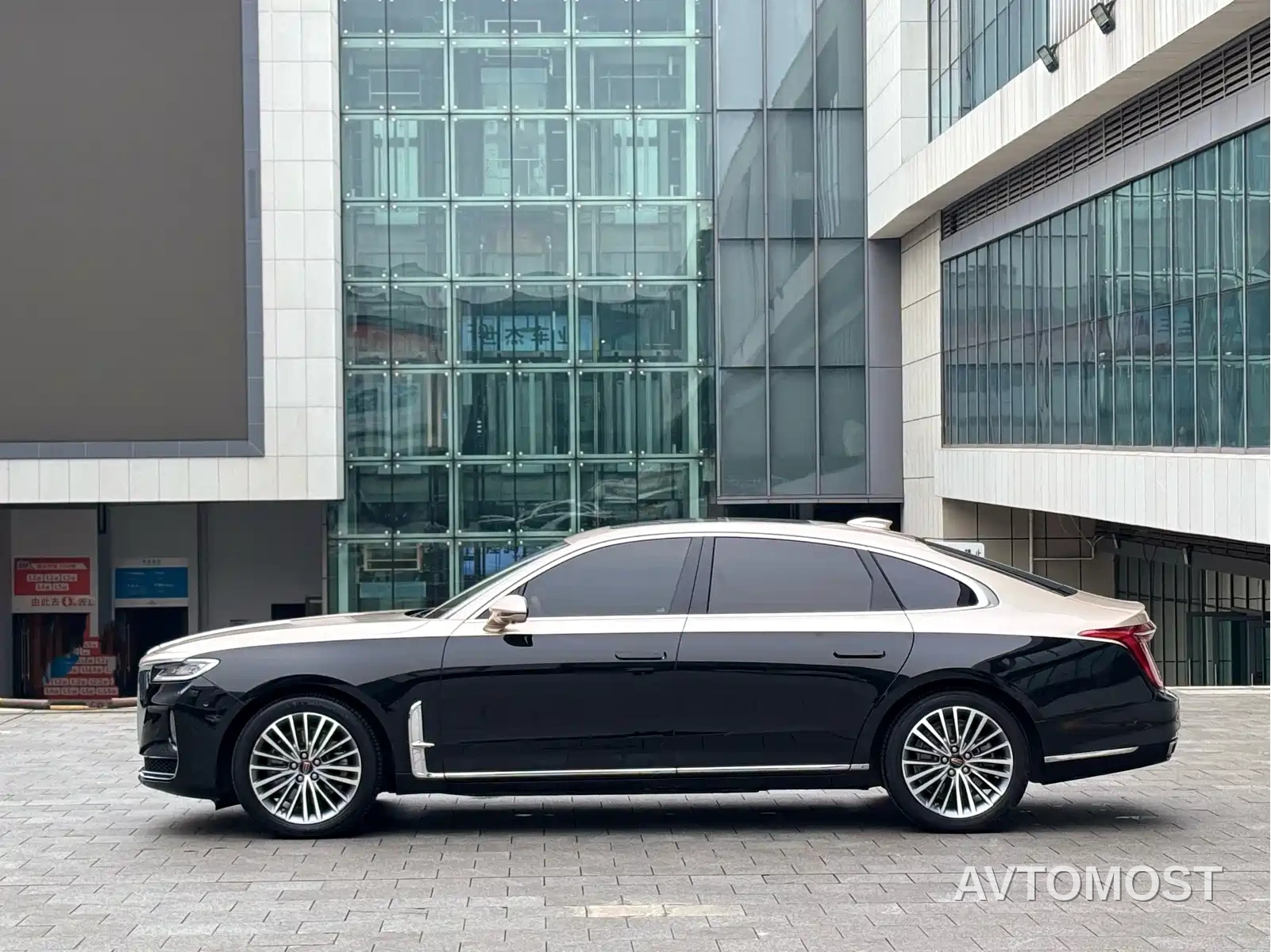 Hongqi H9 2023 2.0T Smart Connectivity Flagship Edition — фото 15