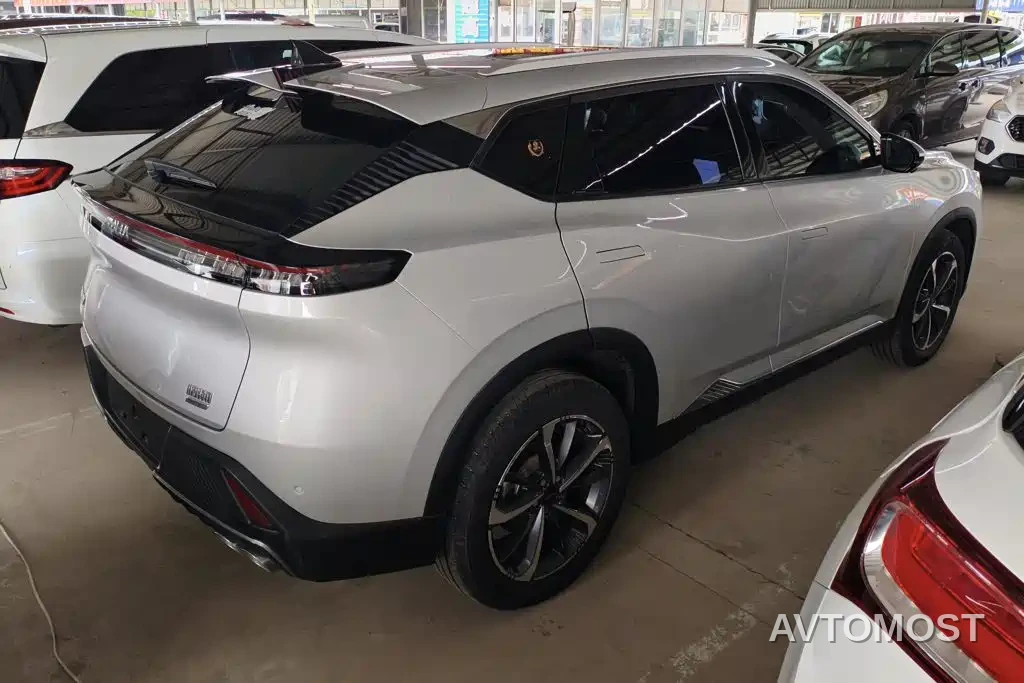 Dongfeng Aeolus Haohan 2023 DH-i 1.5T Luxury Edition — фото 1